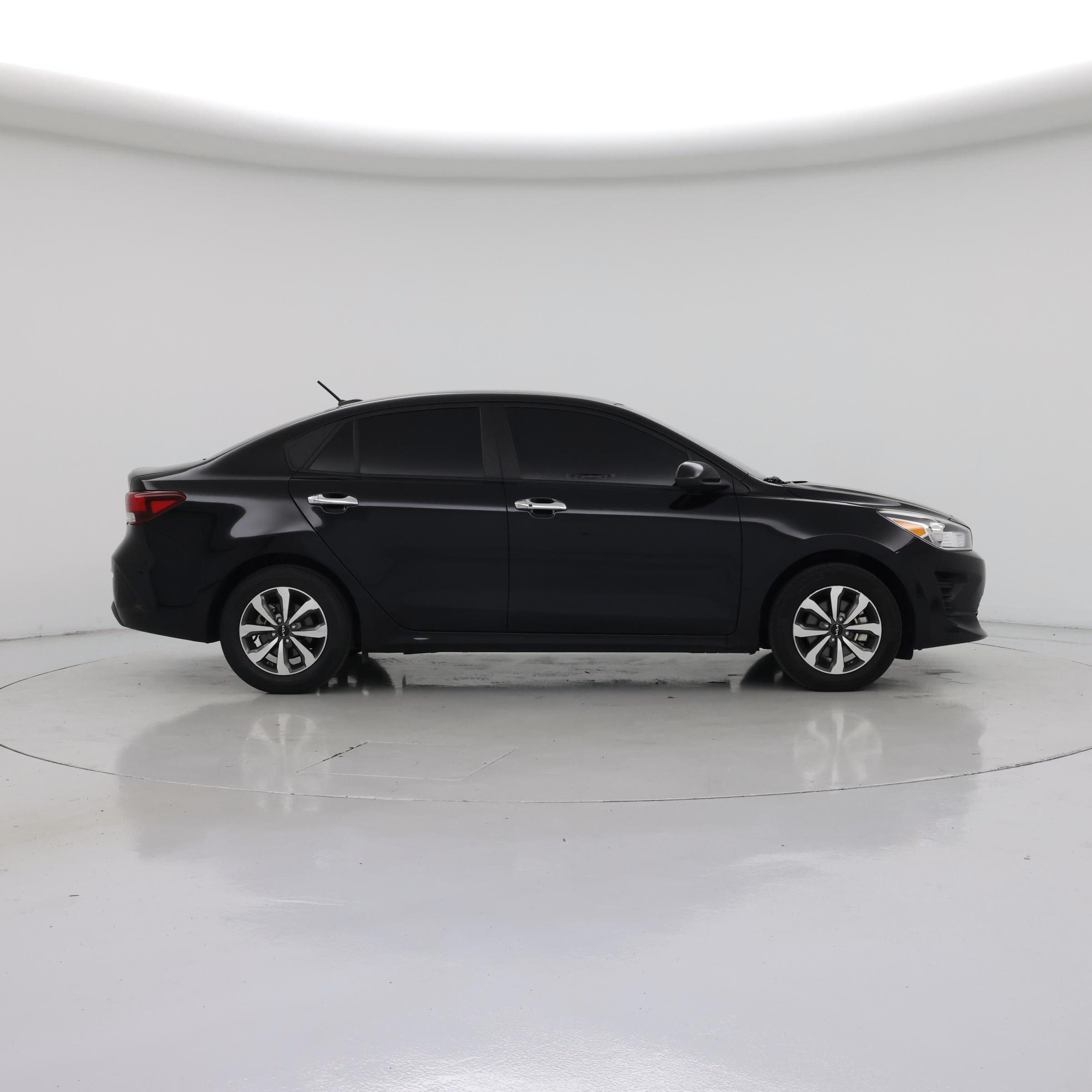 Thumbnail: 2023 Kia Rio - 7