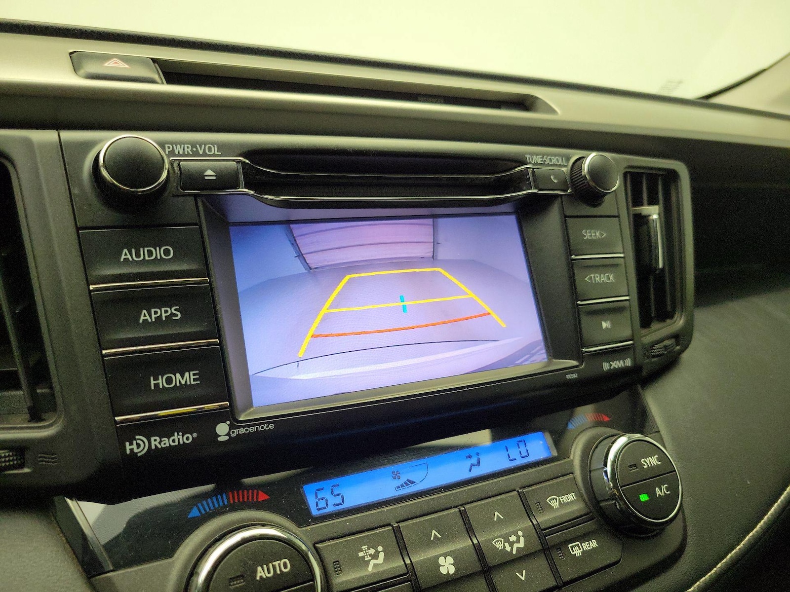 2016 Toyota RAV4 XLE - Photo 15