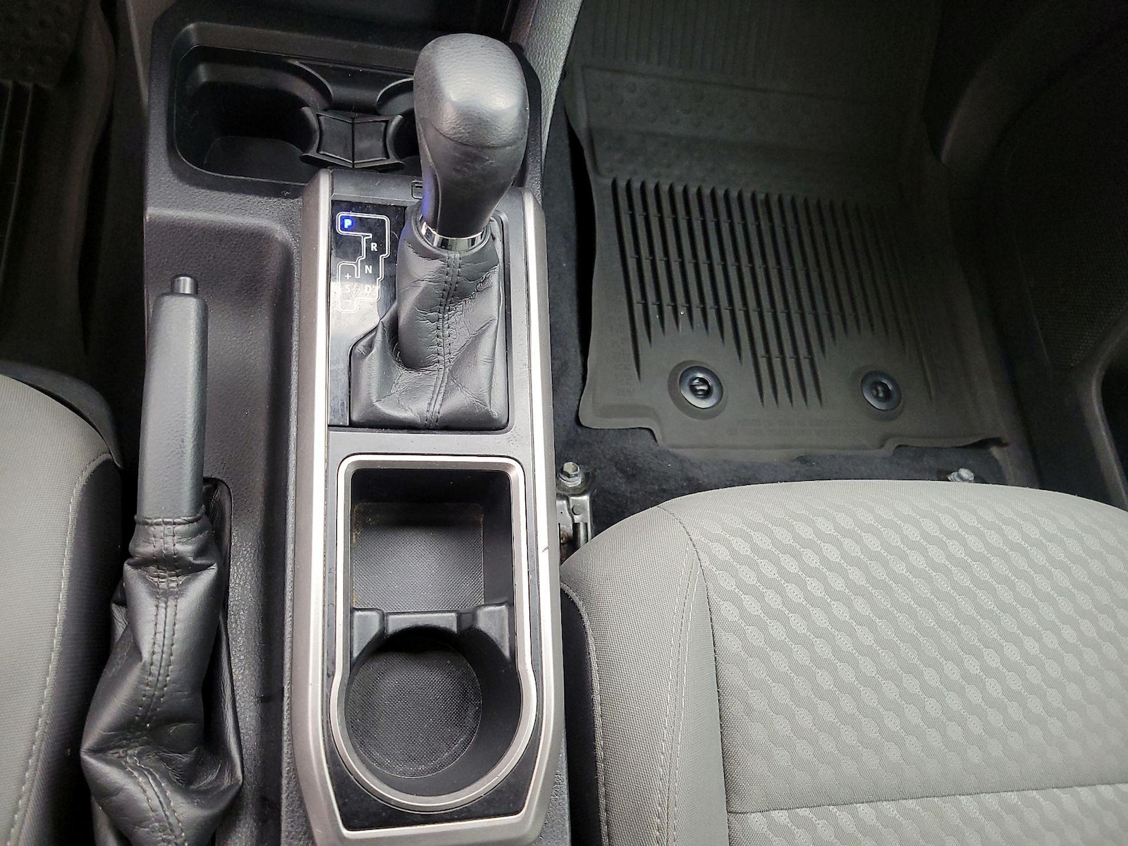 2021 Toyota Tacoma SR5 - Photo 18