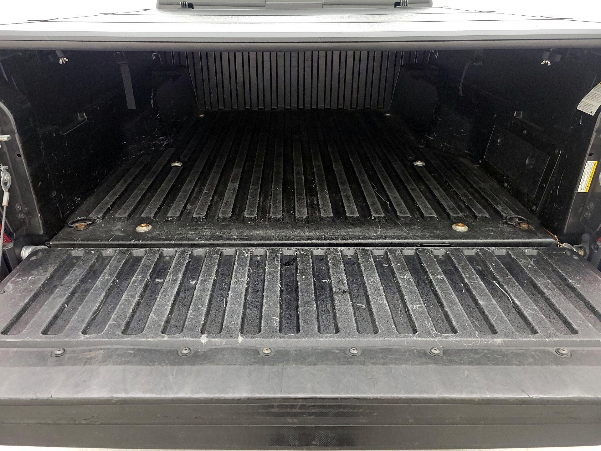 Thumbnail: 2021 Toyota Tacoma - 20