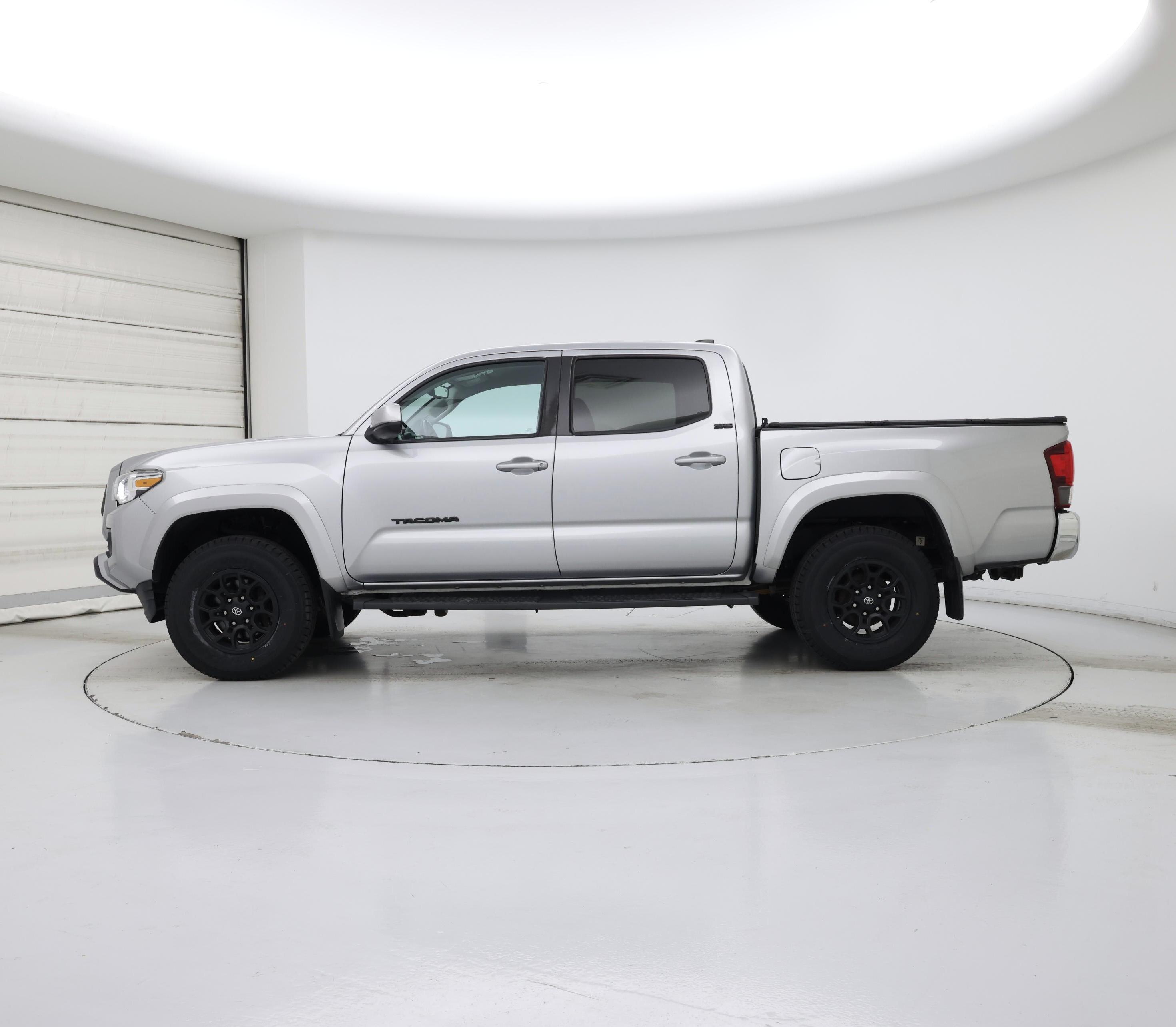 Thumbnail: 2021 Toyota Tacoma - 3