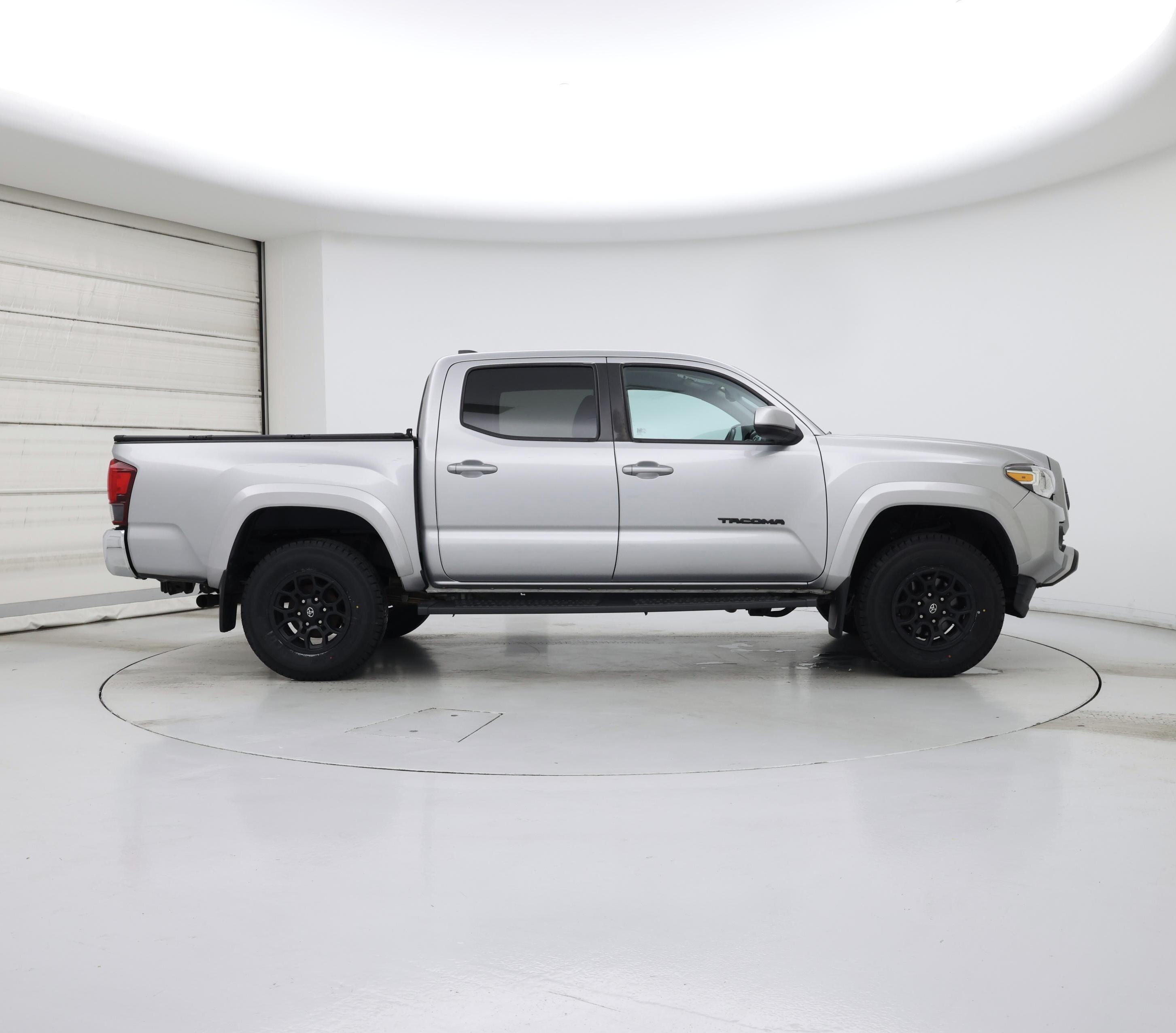 Thumbnail: 2021 Toyota Tacoma - 7