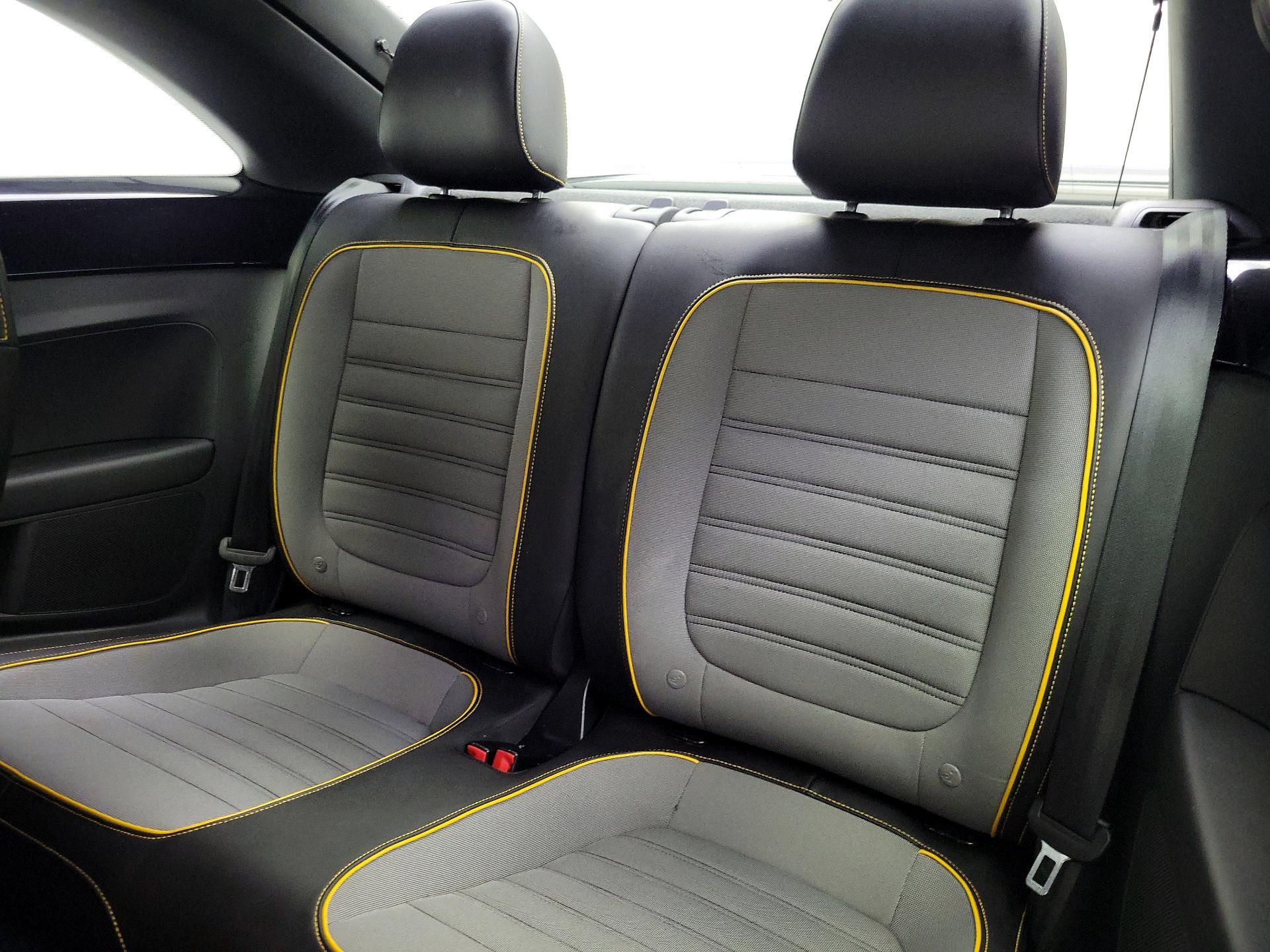 Thumbnail: 2016 Volkswagen Beetle - 19
