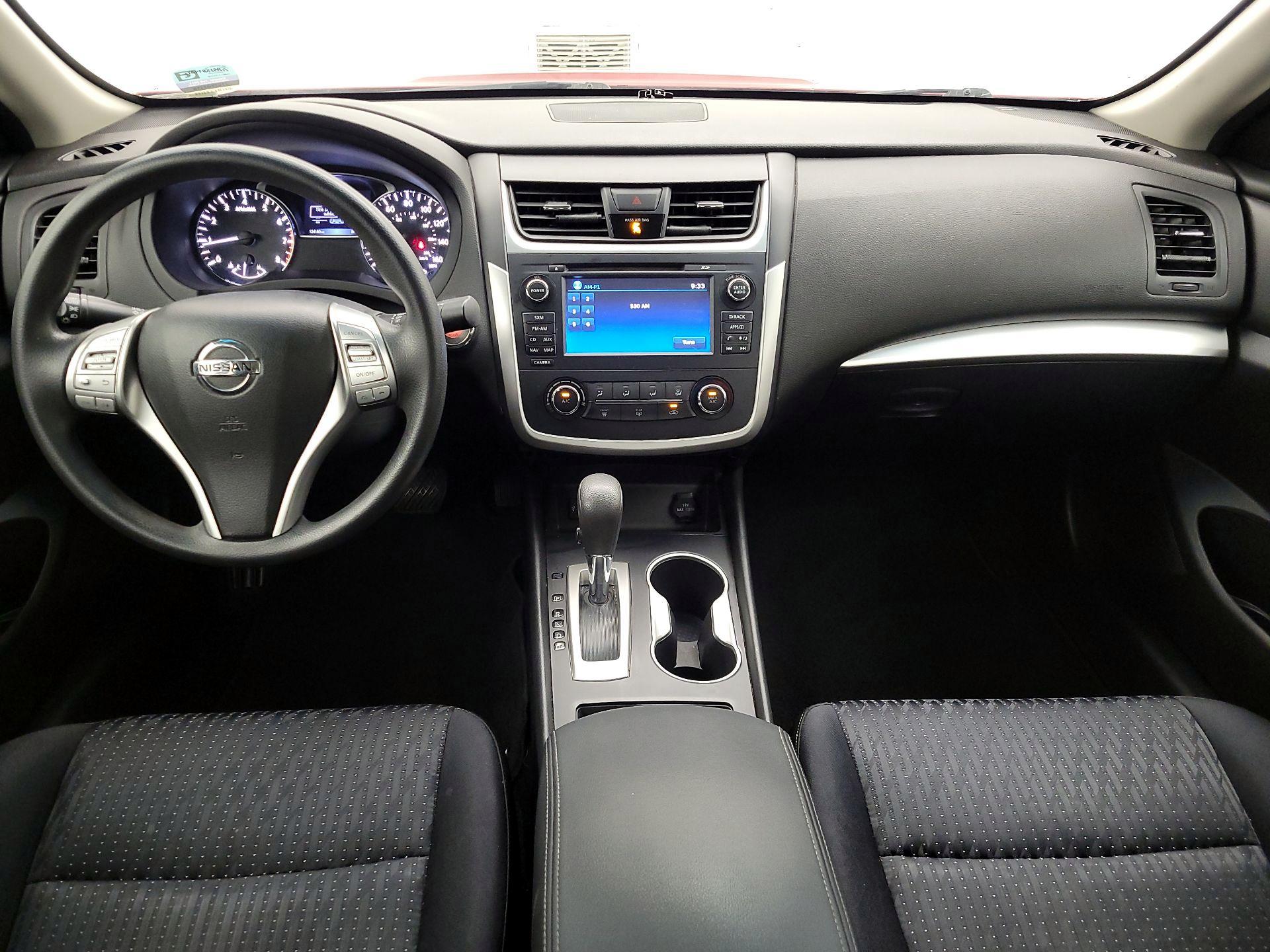 Thumbnail: 2016 Nissan Altima - 9