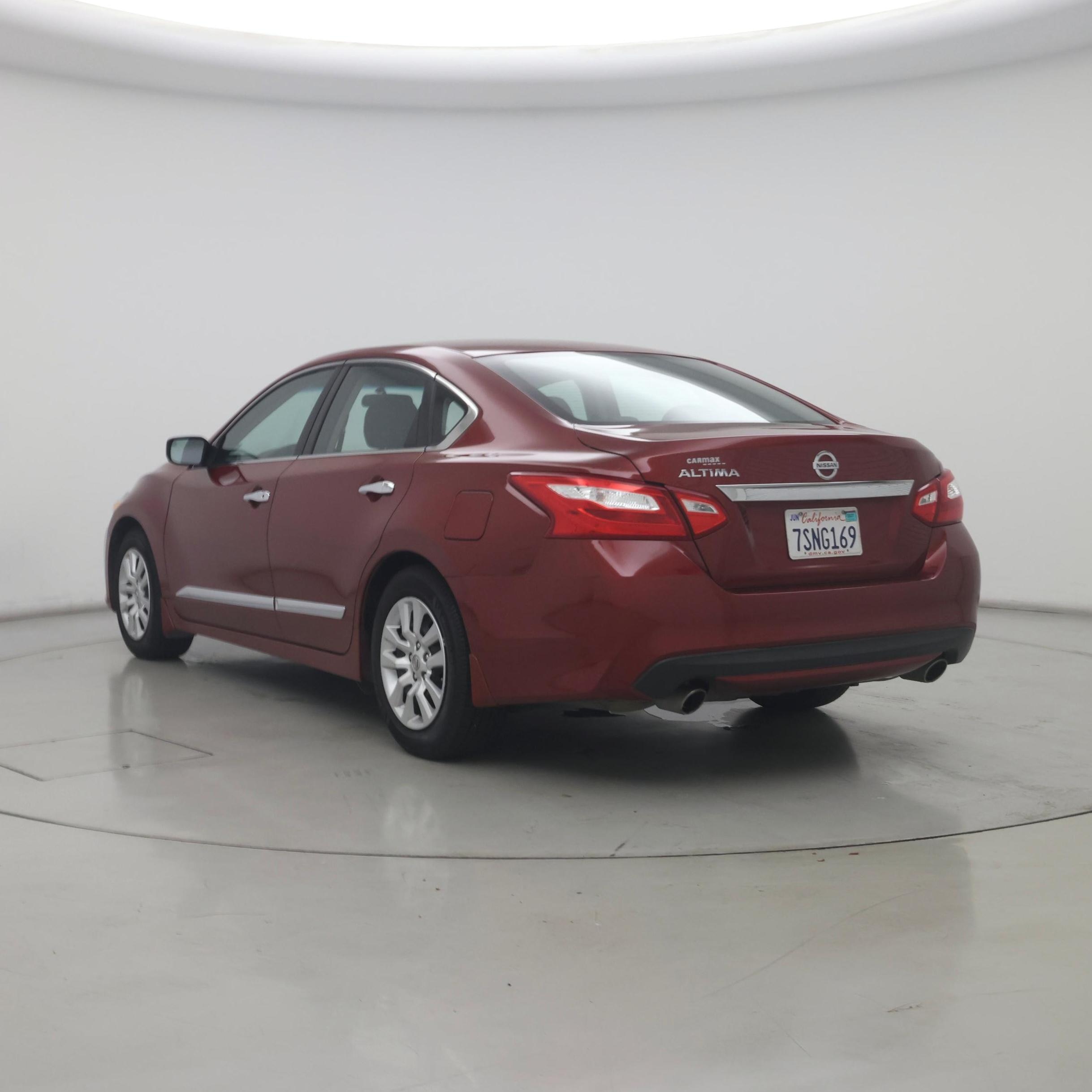 Thumbnail: 2016 Nissan Altima - 2