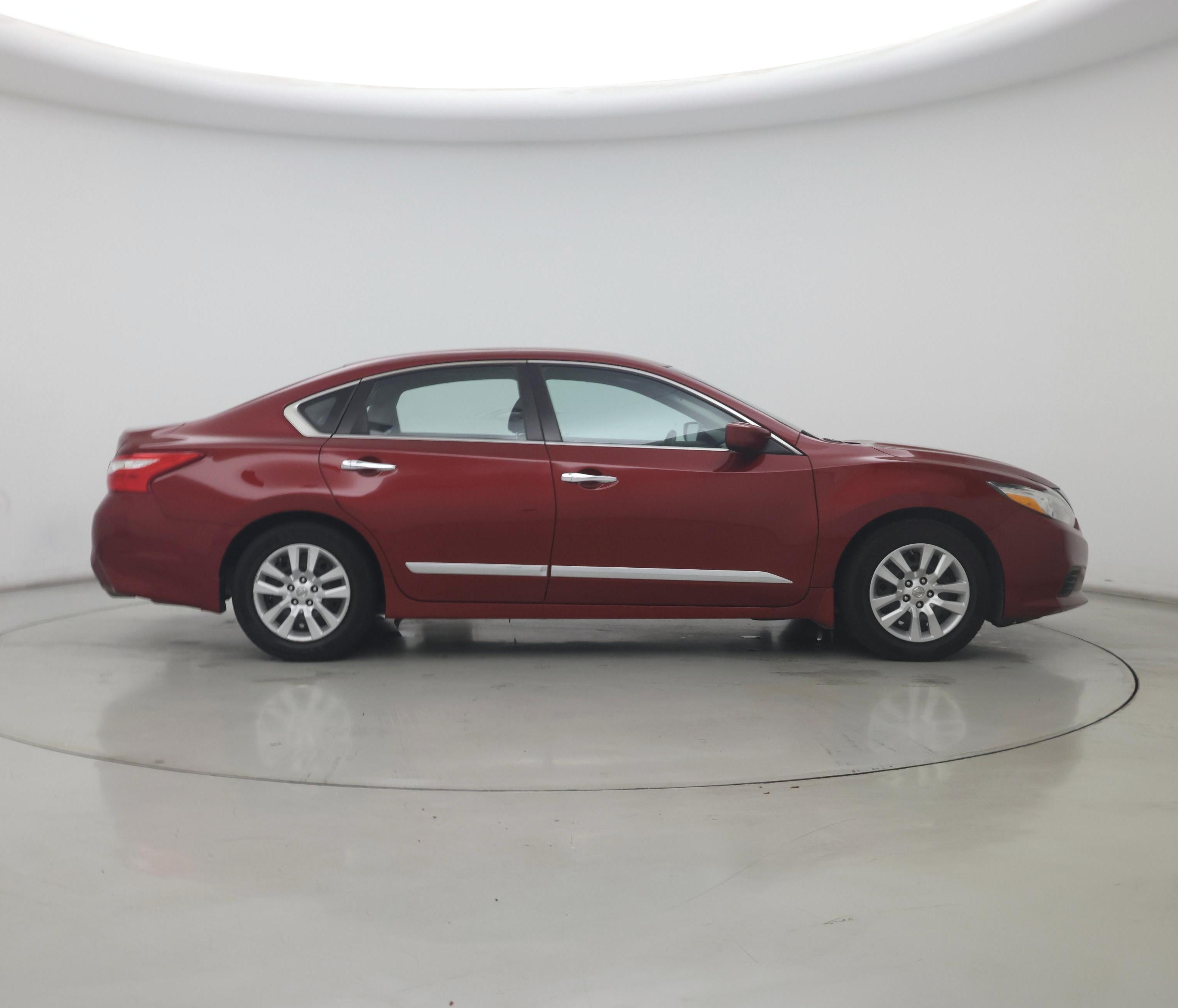 Thumbnail: 2016 Nissan Altima - 7
