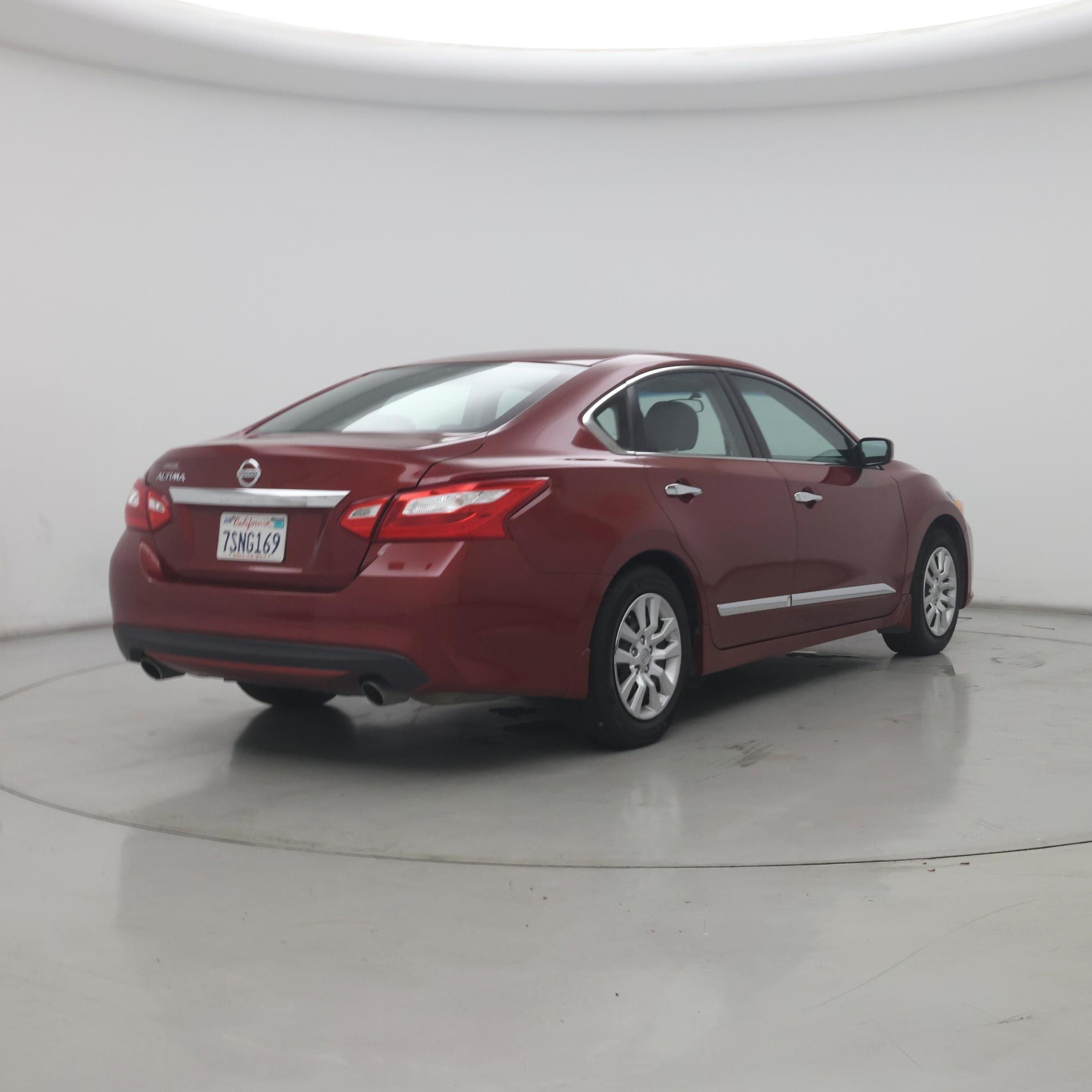 Thumbnail: 2016 Nissan Altima - 8