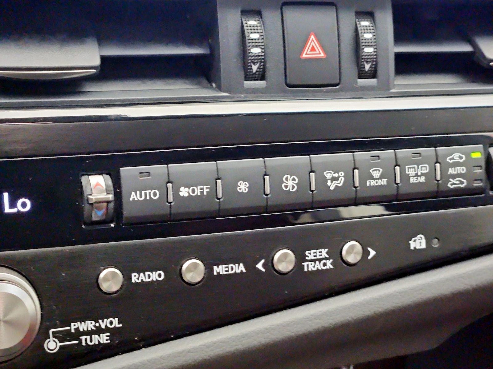 2024 Lexus ES 350 F SPORT Handling - Photo 17