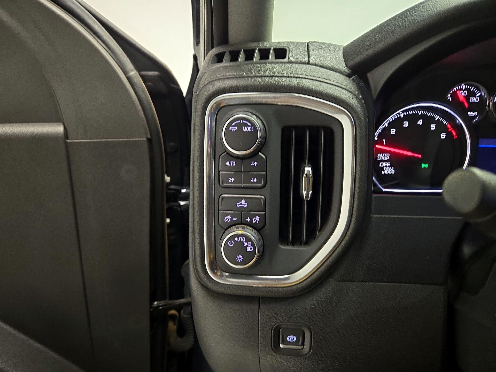 Thumbnail: 2020 Chevrolet Silverado 1500 - 11
