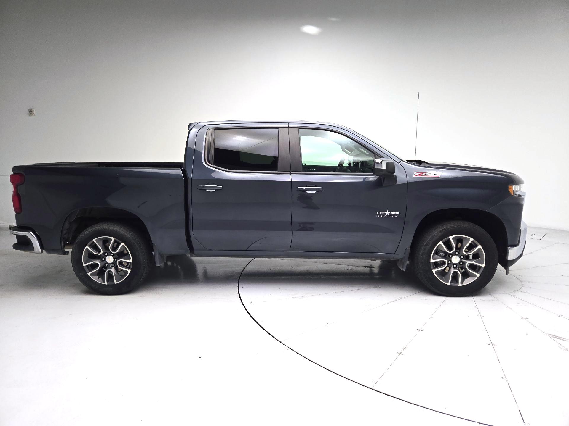 Thumbnail: 2020 Chevrolet Silverado 1500 - 4