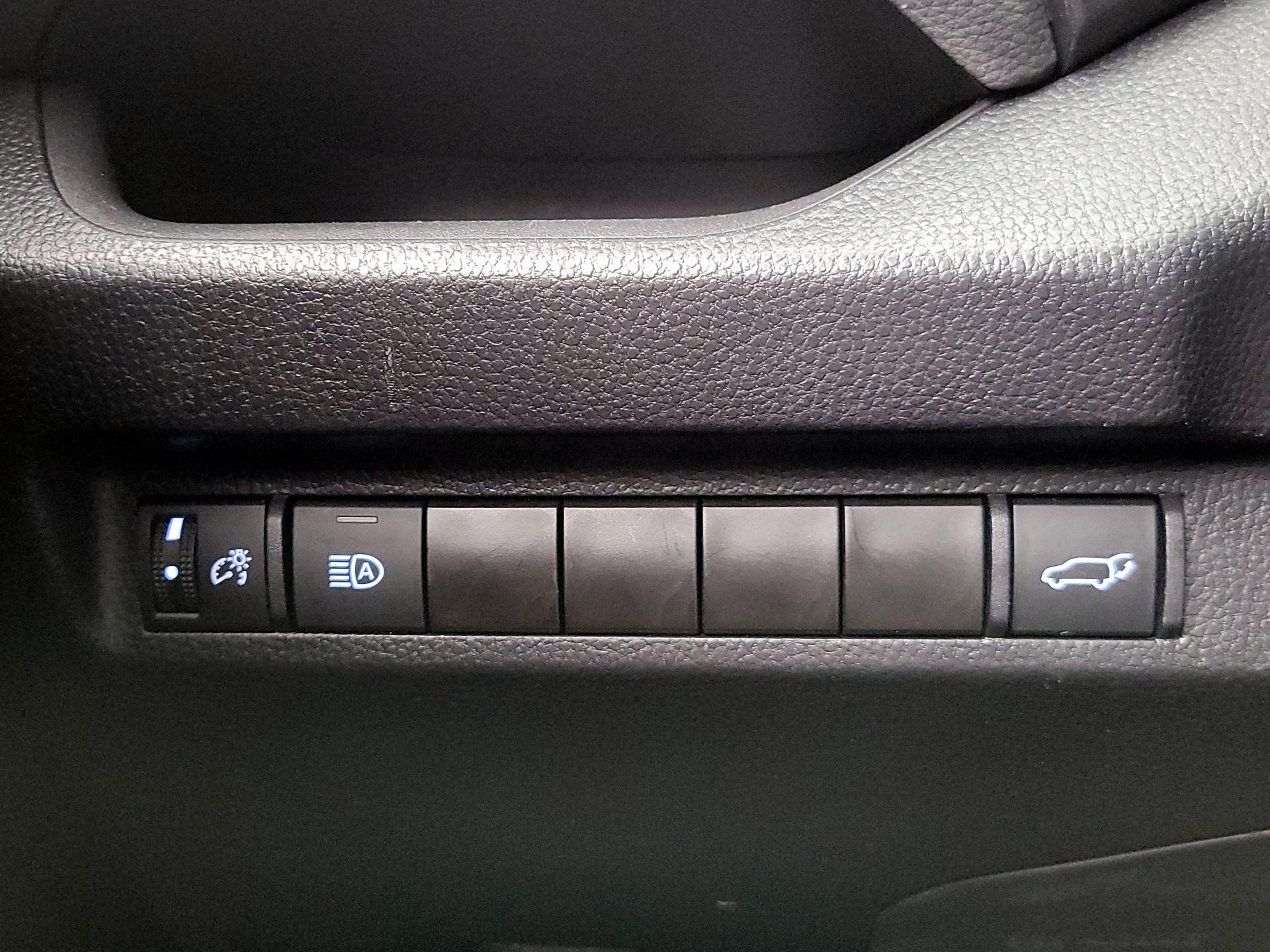 Thumbnail: 2023 Toyota RAV4 - 13
