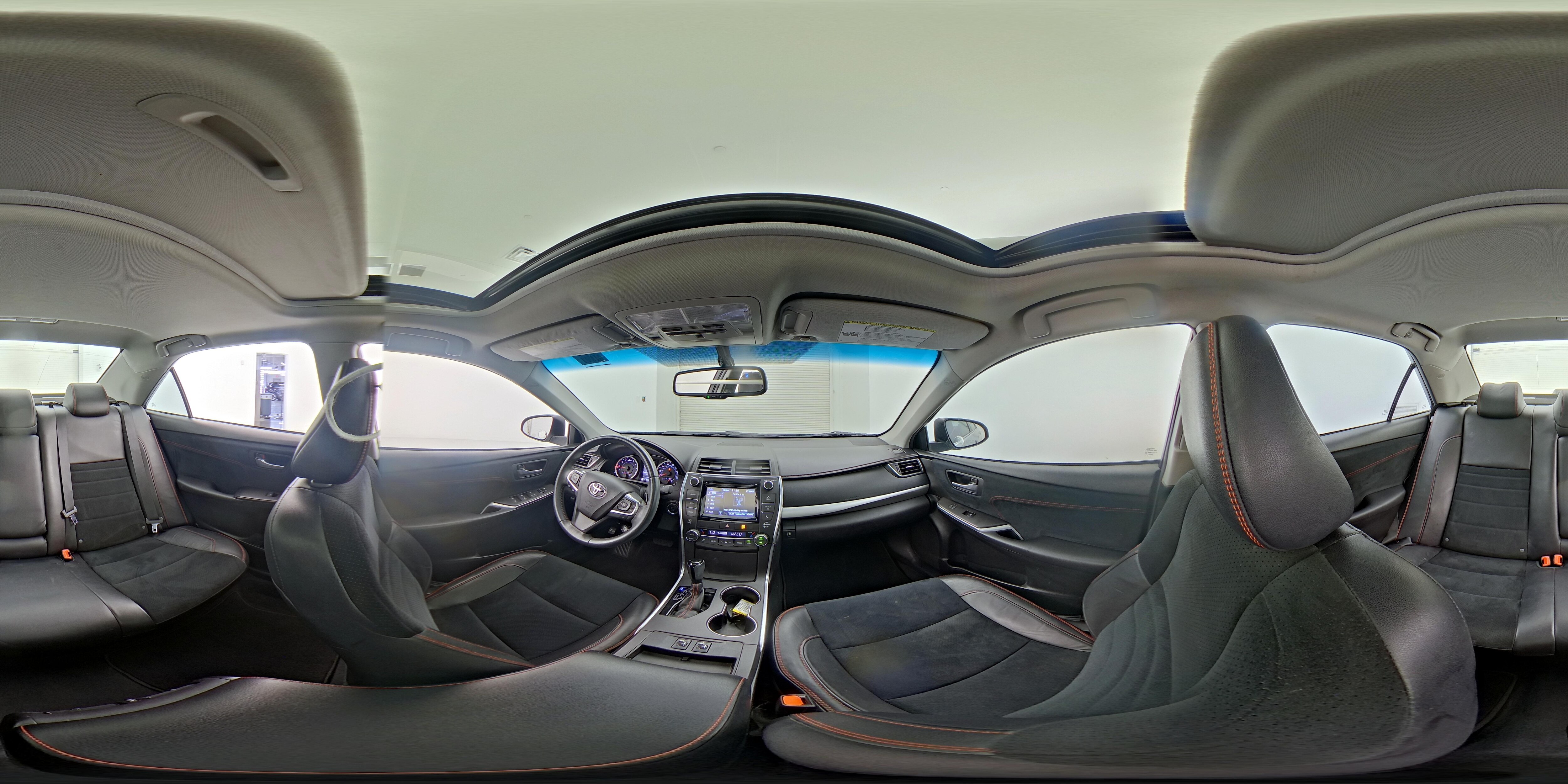 2017 Toyota Camry XSE - Photo 26