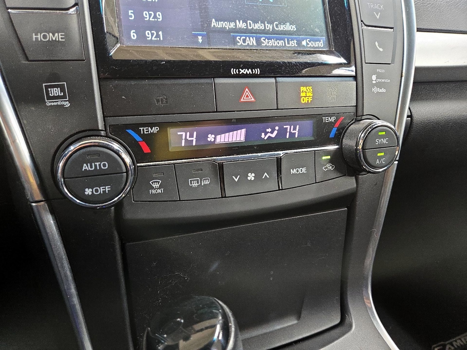 2017 Toyota Camry XSE - Photo 17
