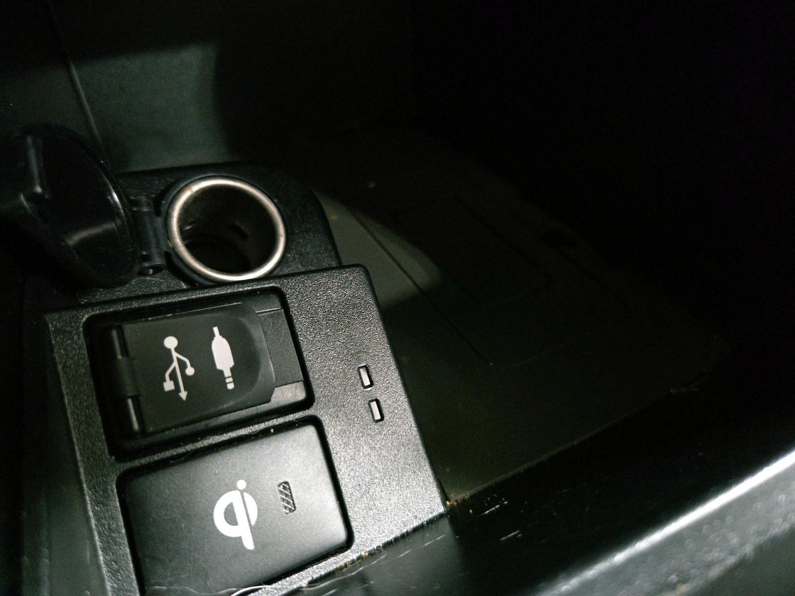 2017 Toyota Camry XSE - Photo 19