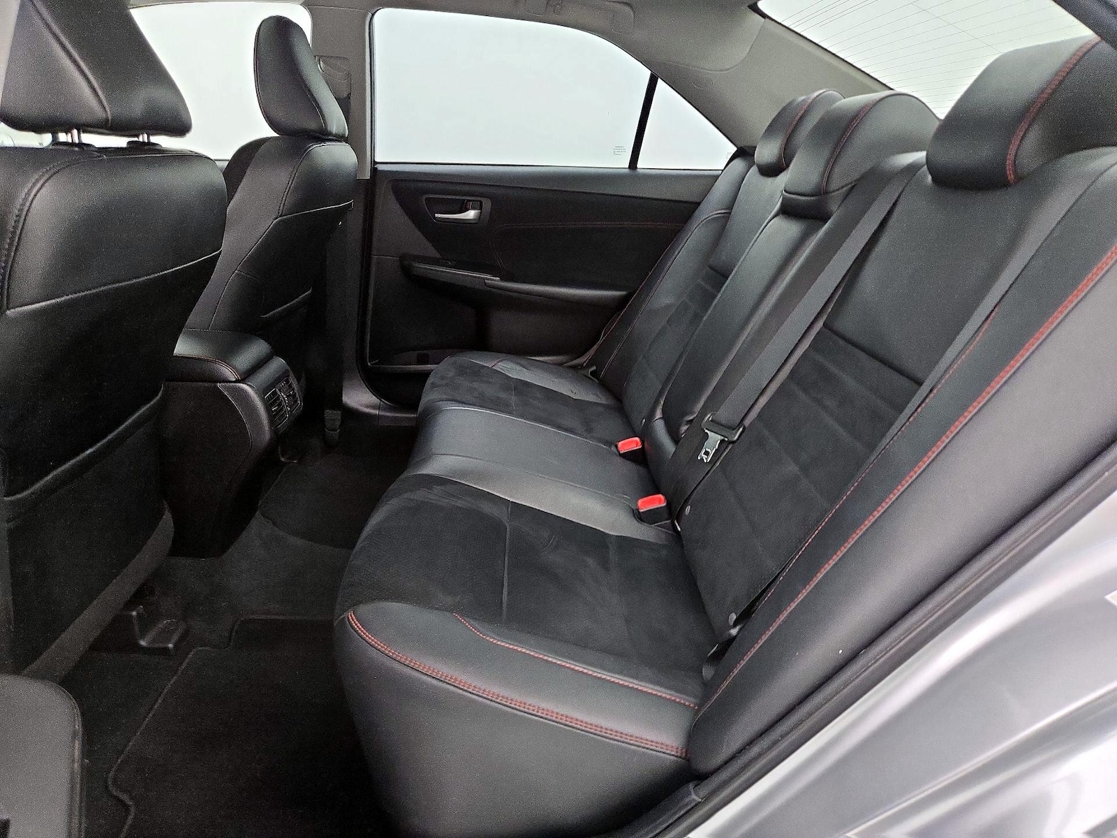 2017 Toyota Camry XSE - Photo 21