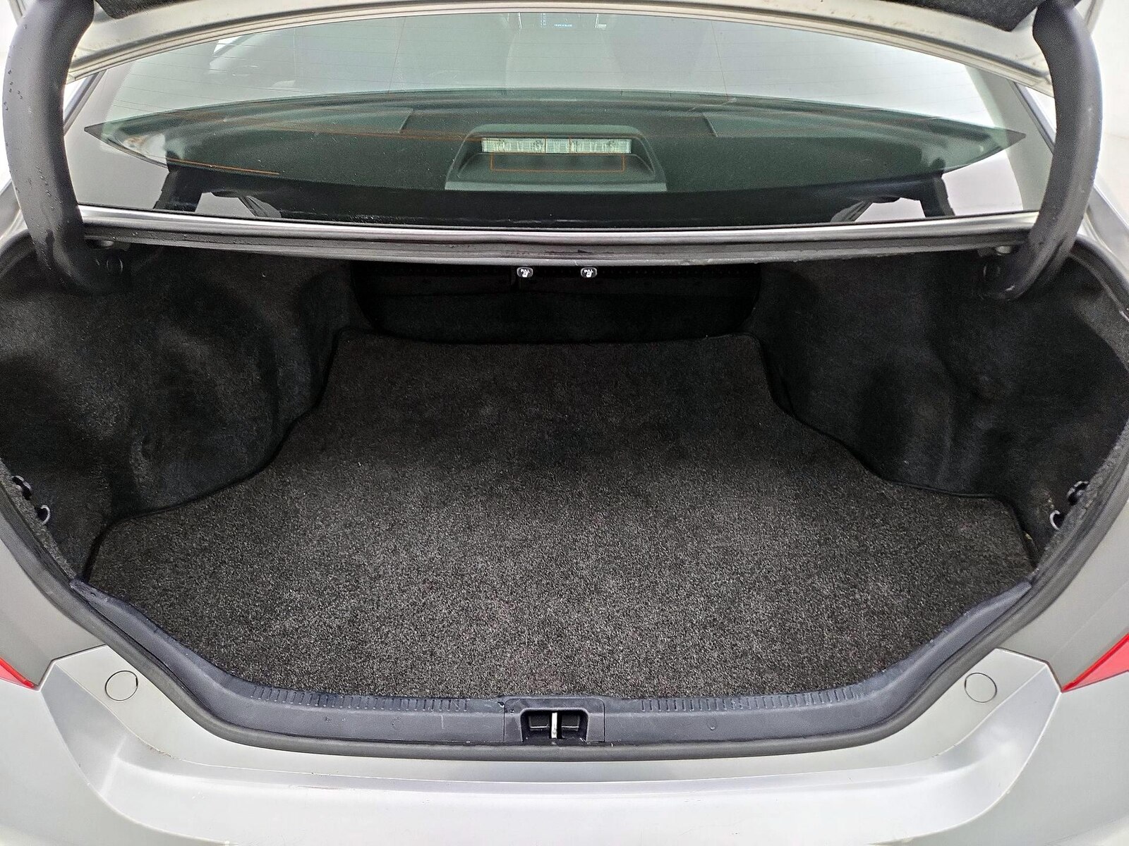2017 Toyota Camry XSE - Photo 23