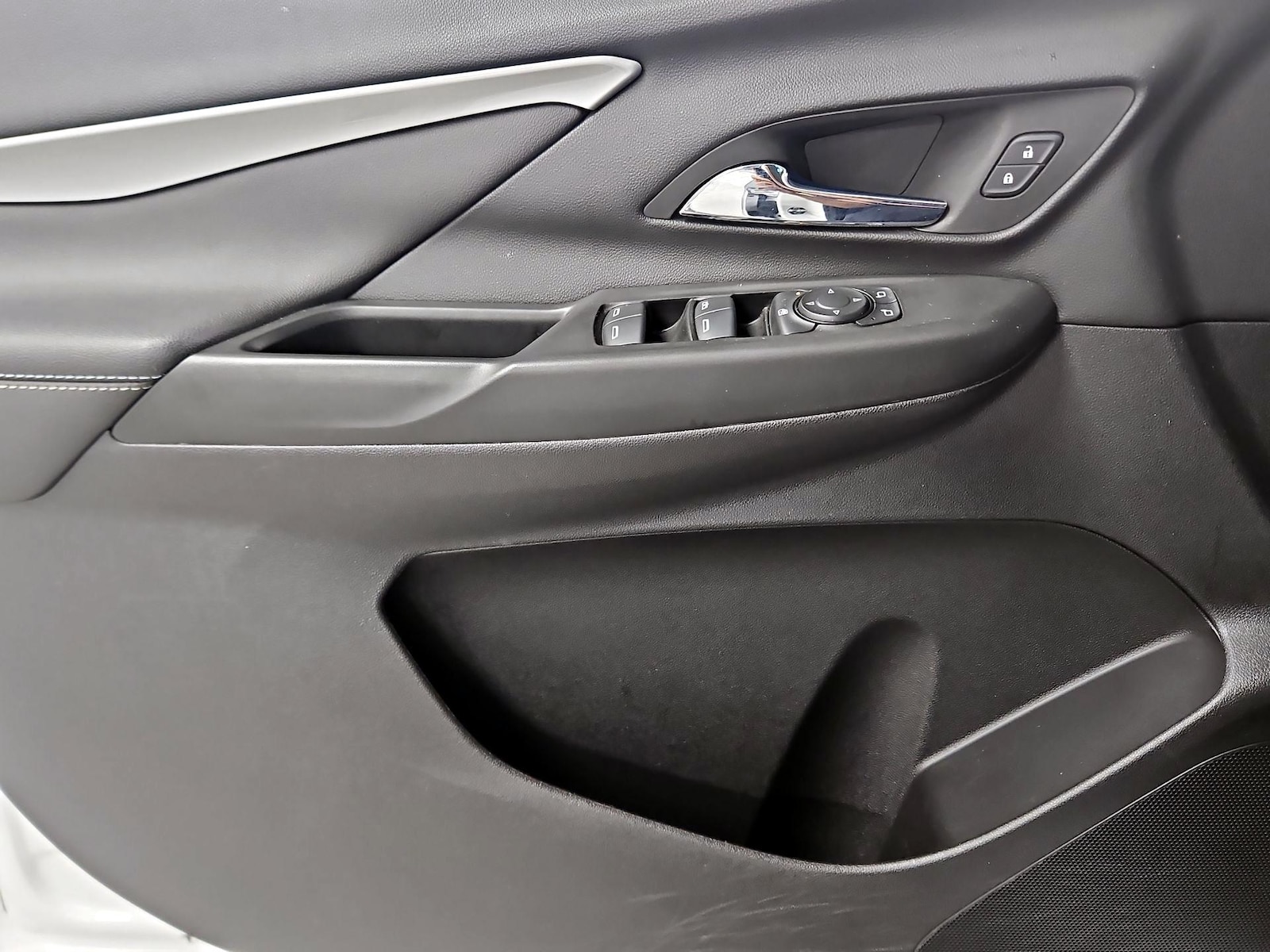 2022 Chevrolet Bolt EV 2LT - Photo 13