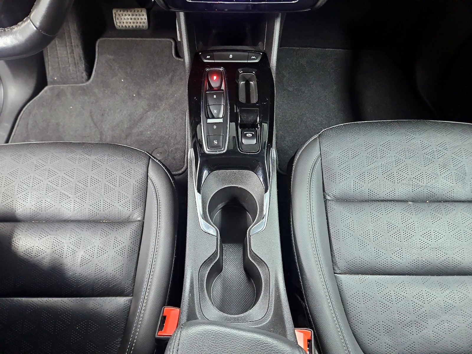 2022 Chevrolet Bolt EV 2LT - Photo 18