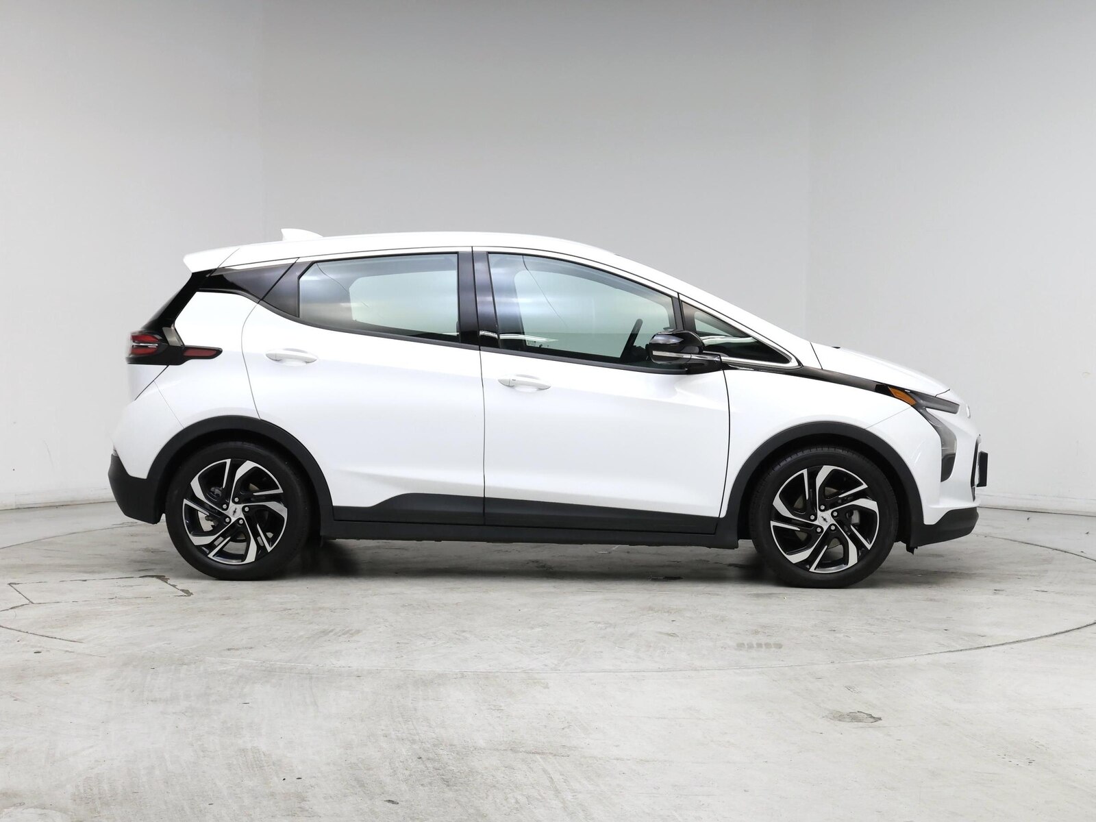 2022 Chevrolet Bolt EV 2LT - Photo 8