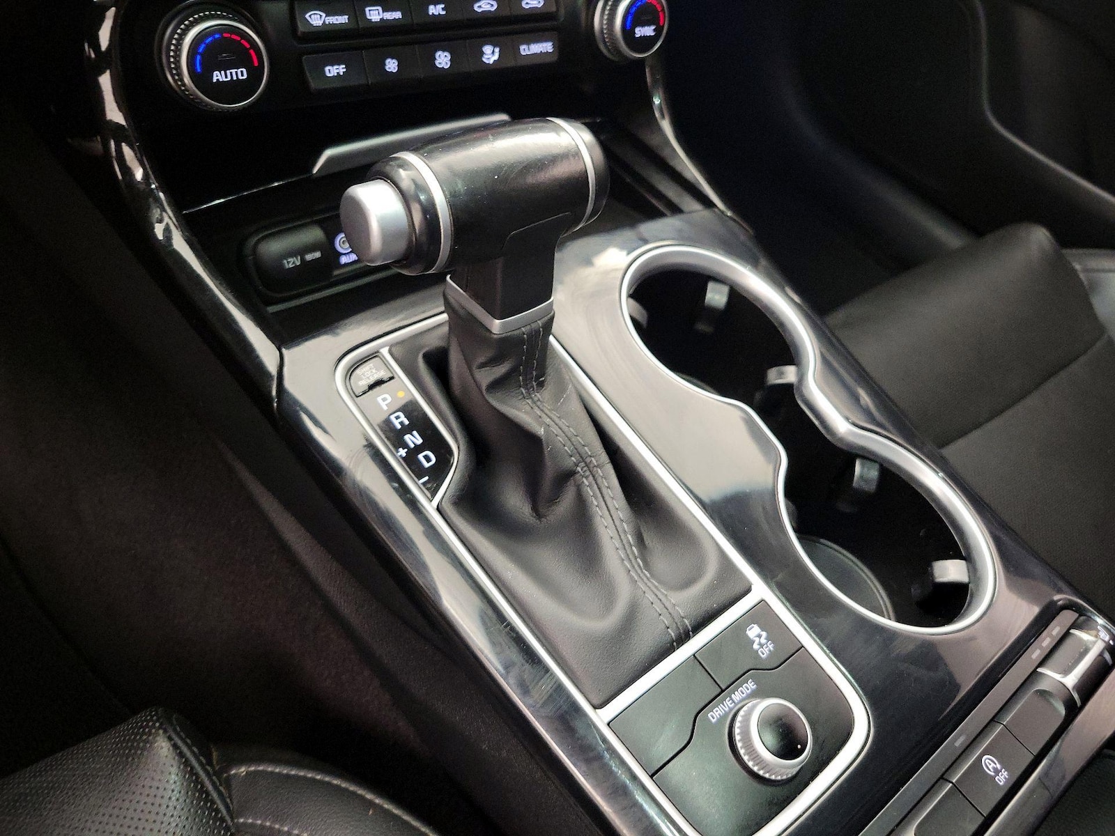 2020 Kia Stinger GT-Line - Photo 18