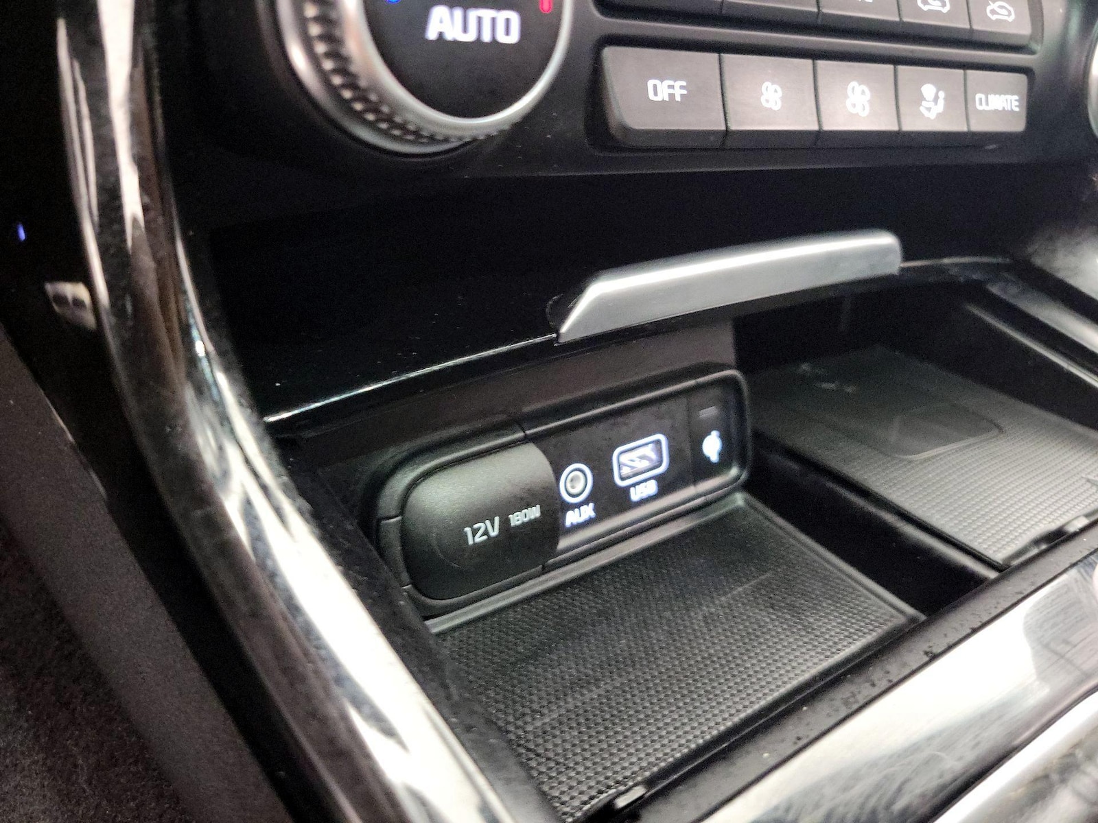 2020 Kia Stinger GT-Line - Photo 19
