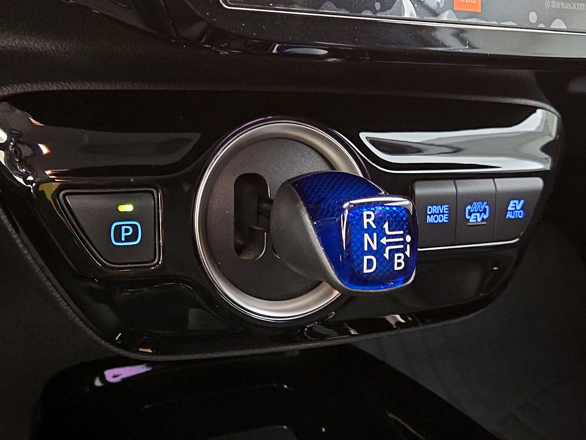 Thumbnail: 2020 Toyota Prius Prime - 18