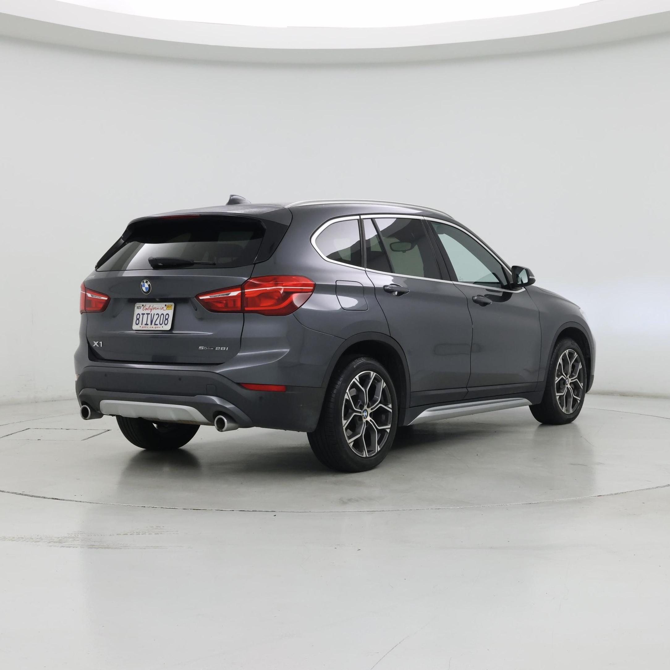 Thumbnail: 2021 BMW X1 - 8