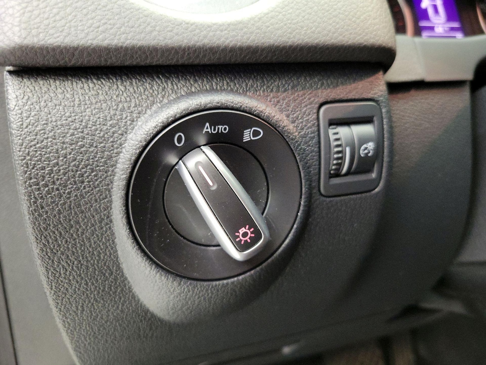 2017 Volkswagen Tiguan S - Photo 14