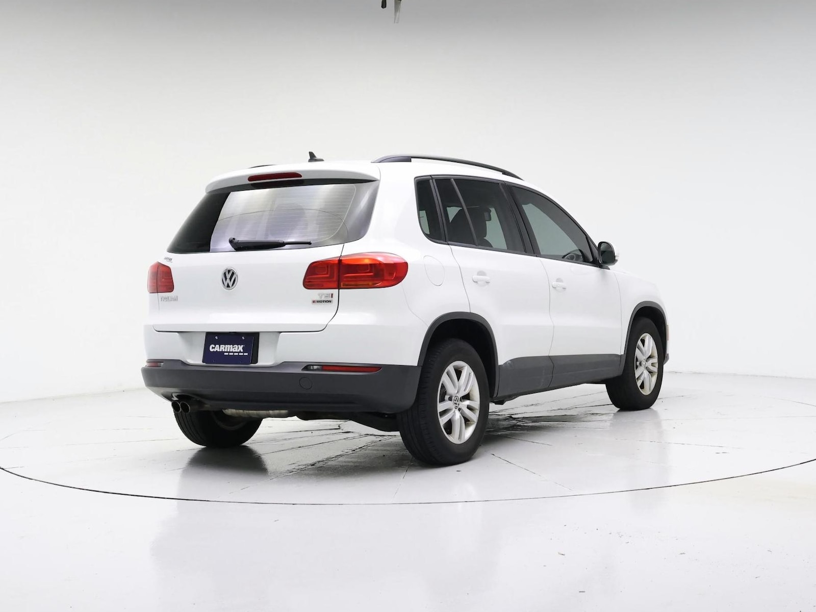 2017 Volkswagen Tiguan S - Photo 9