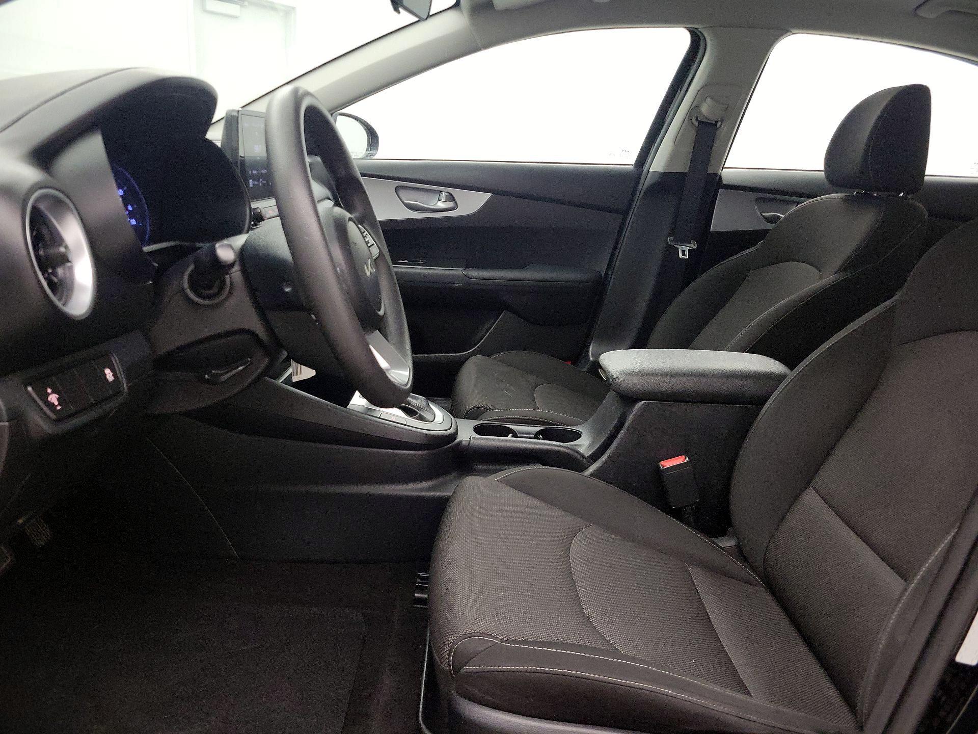 Thumbnail: 2023 Kia Forte - 11