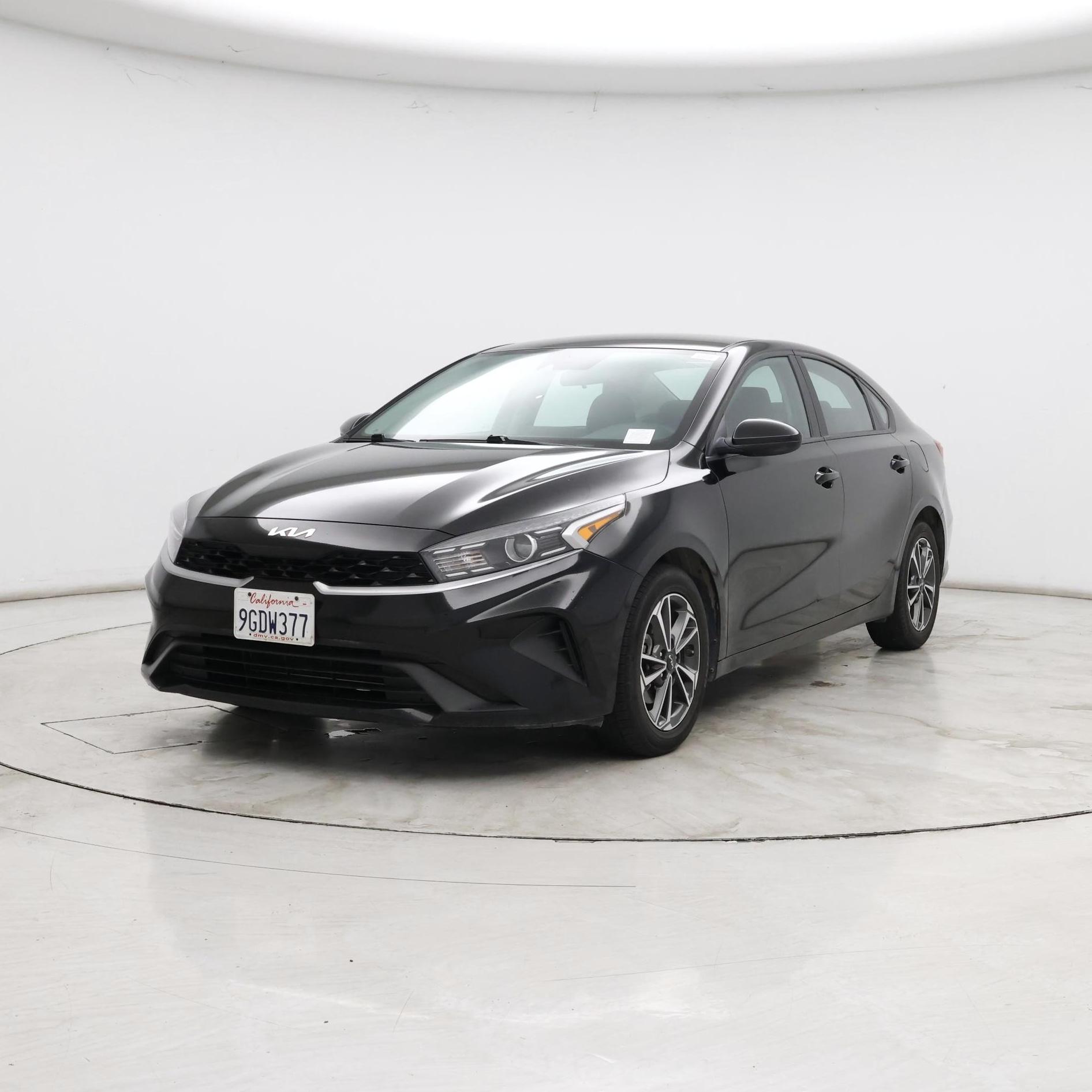 Thumbnail: 2023 Kia Forte - 4