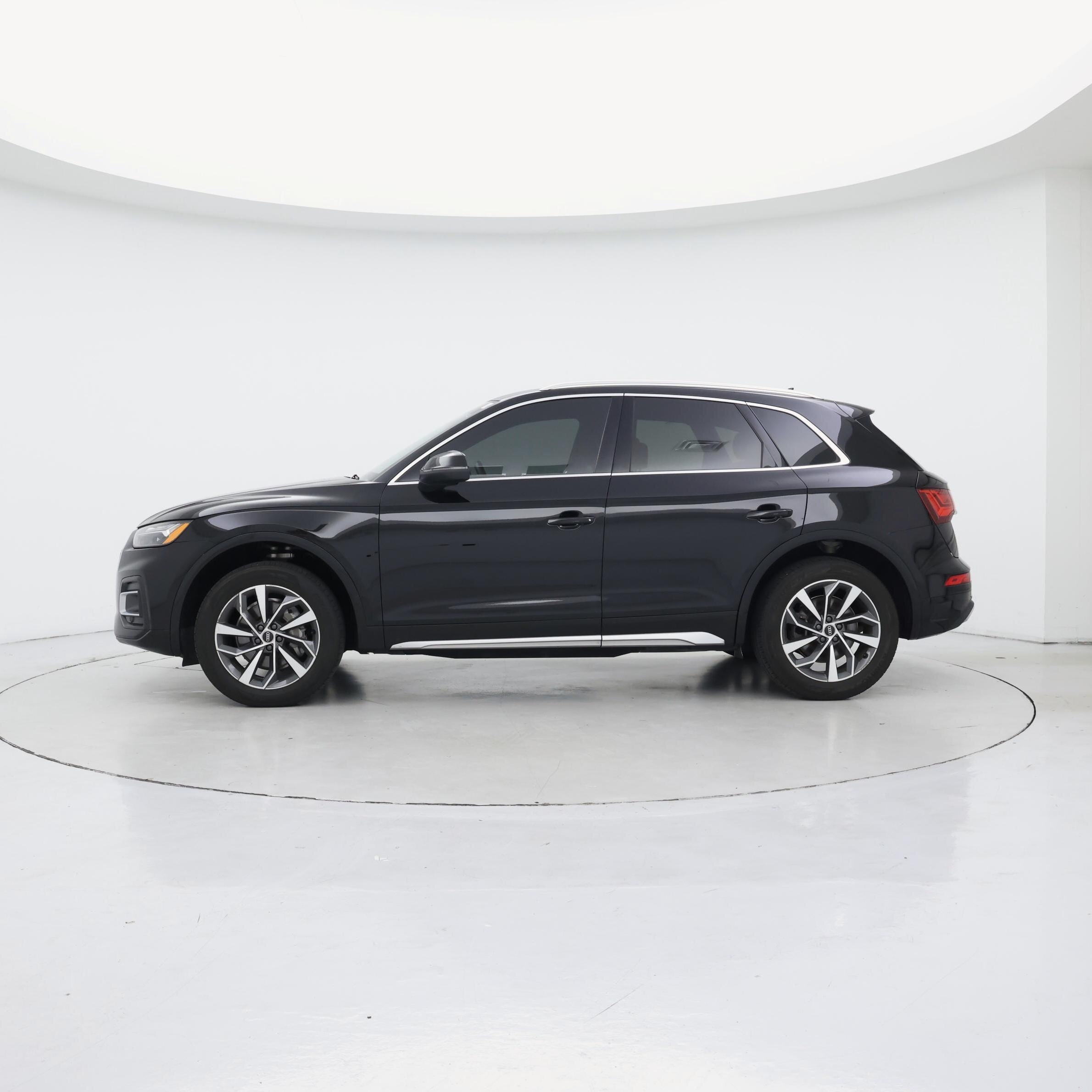 Thumbnail: 2021 Audi Q5 - 3