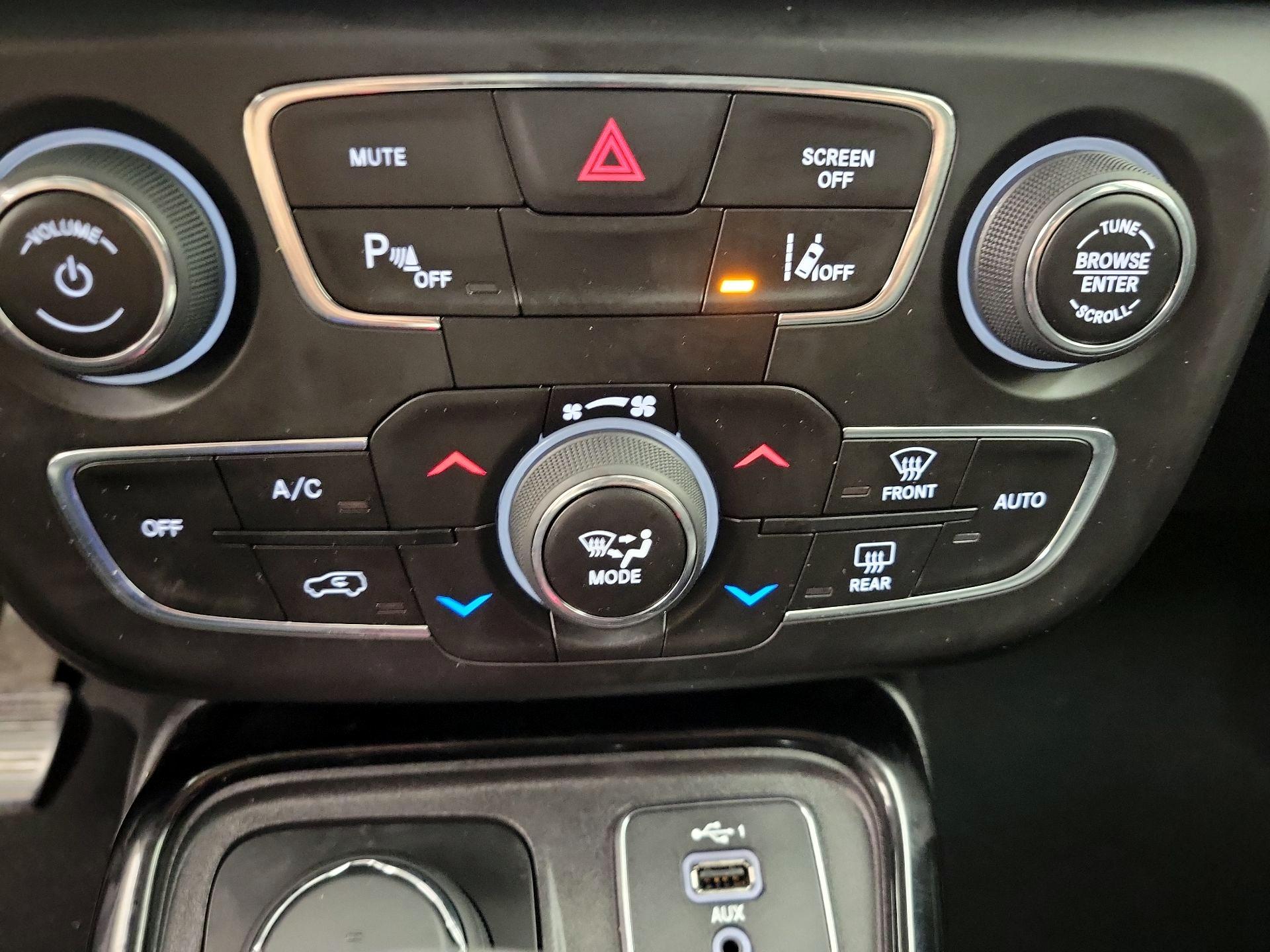 Thumbnail: 2019 Jeep Compass - 16