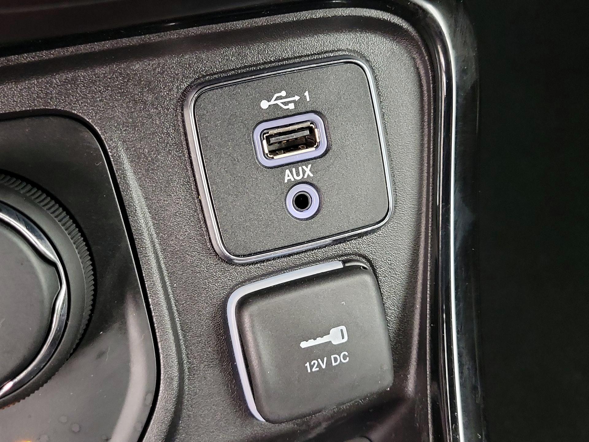Thumbnail: 2019 Jeep Compass - 18