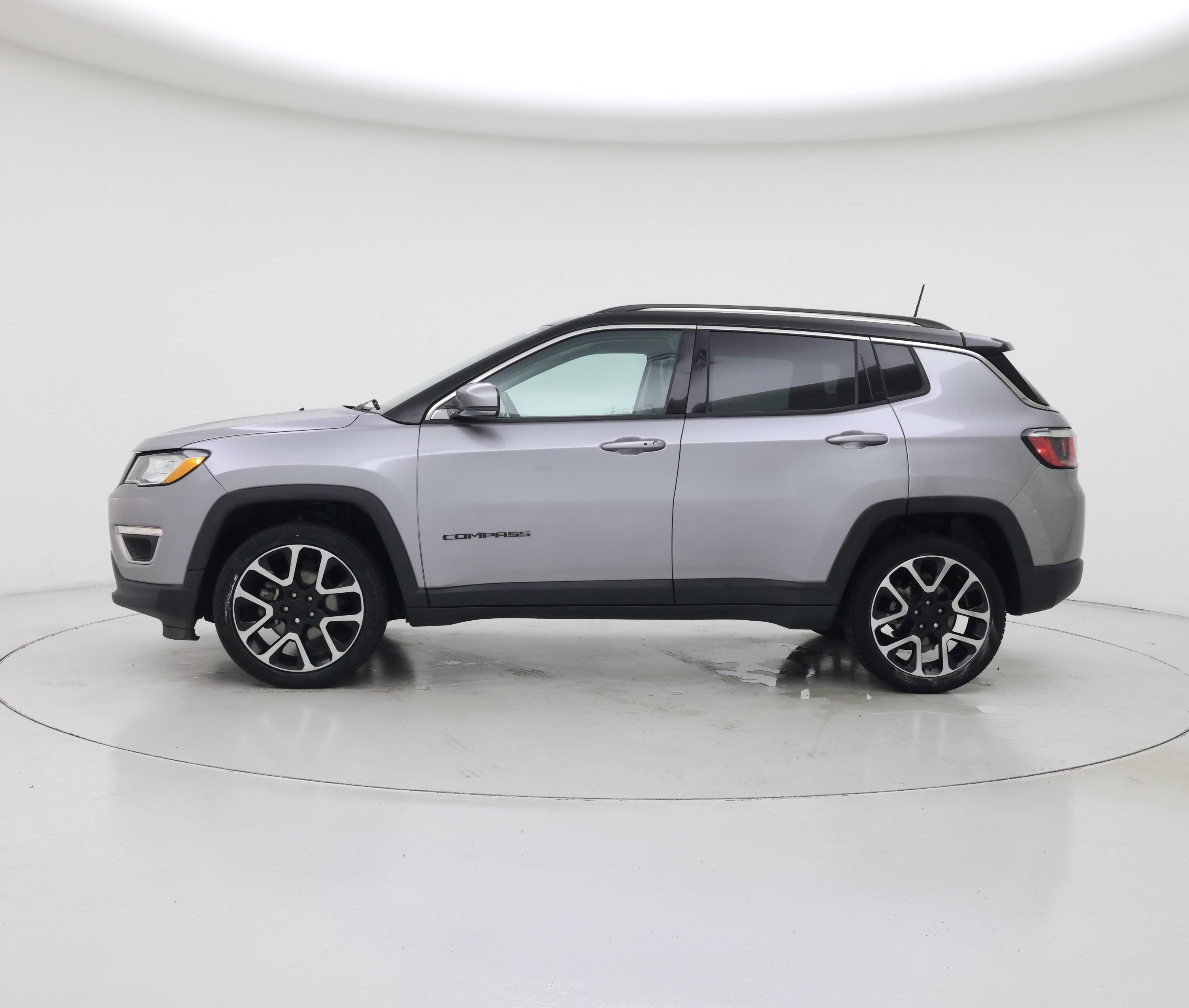 Thumbnail: 2019 Jeep Compass - 3
