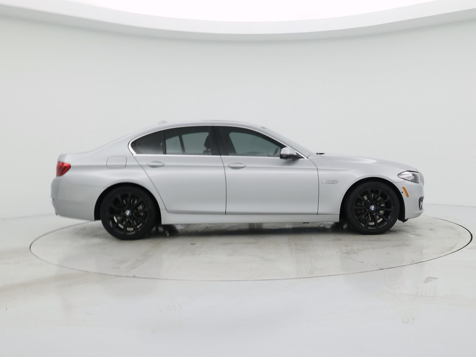 2016 BMW 5 Series 535i - Photo 8