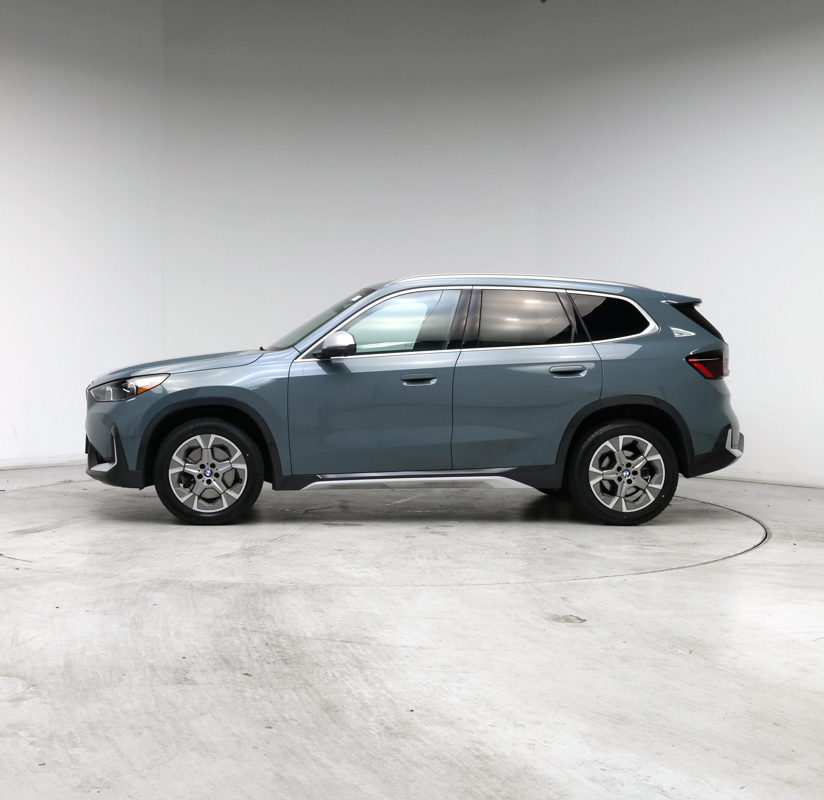 Thumbnail: 2024 BMW X1 - 3