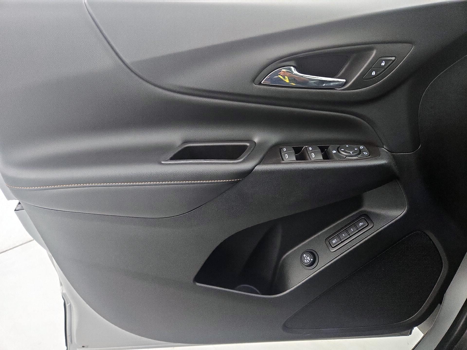 Thumbnail: 2019 Chevrolet Equinox - 12
