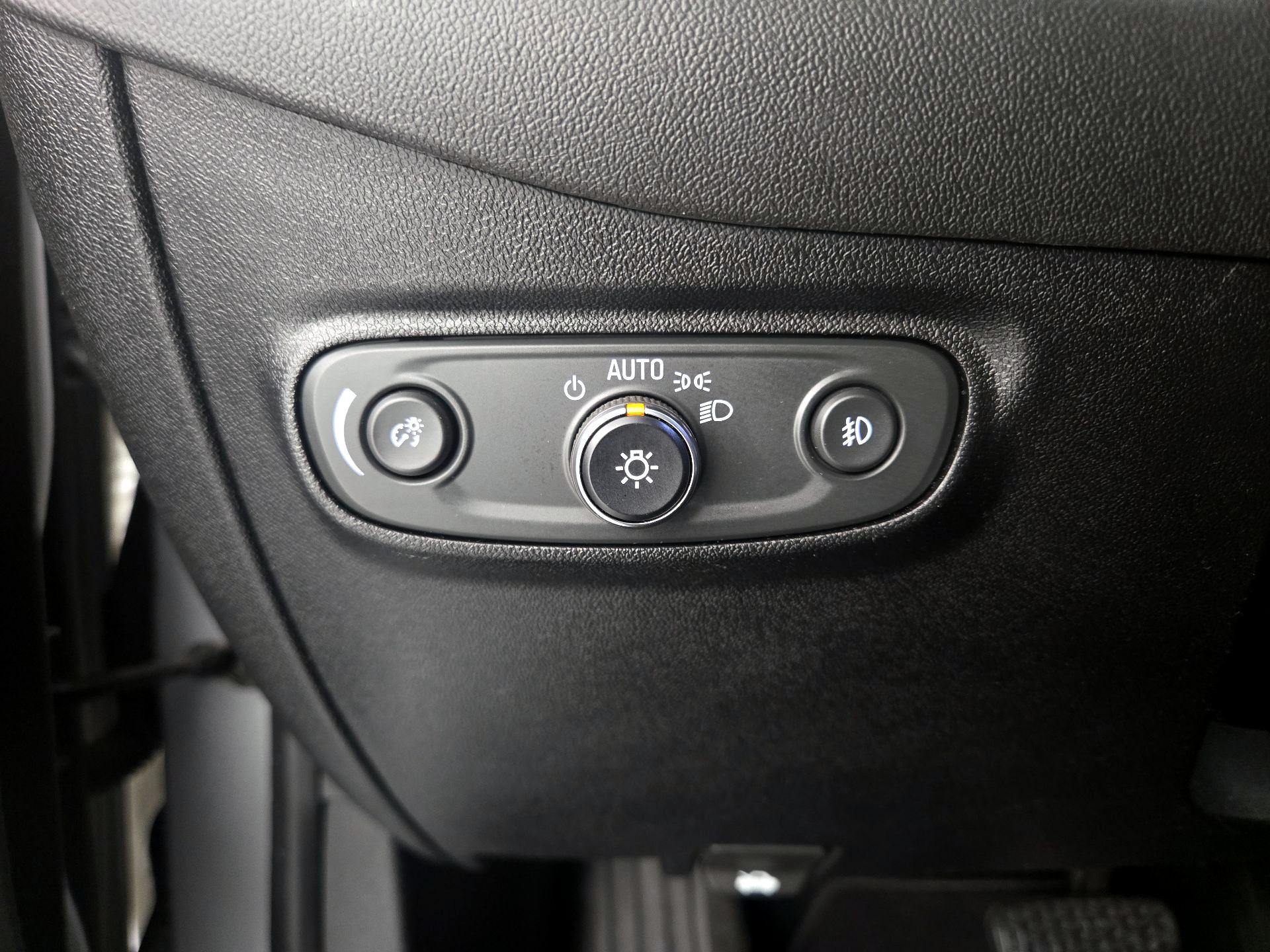 Thumbnail: 2019 Chevrolet Equinox - 13