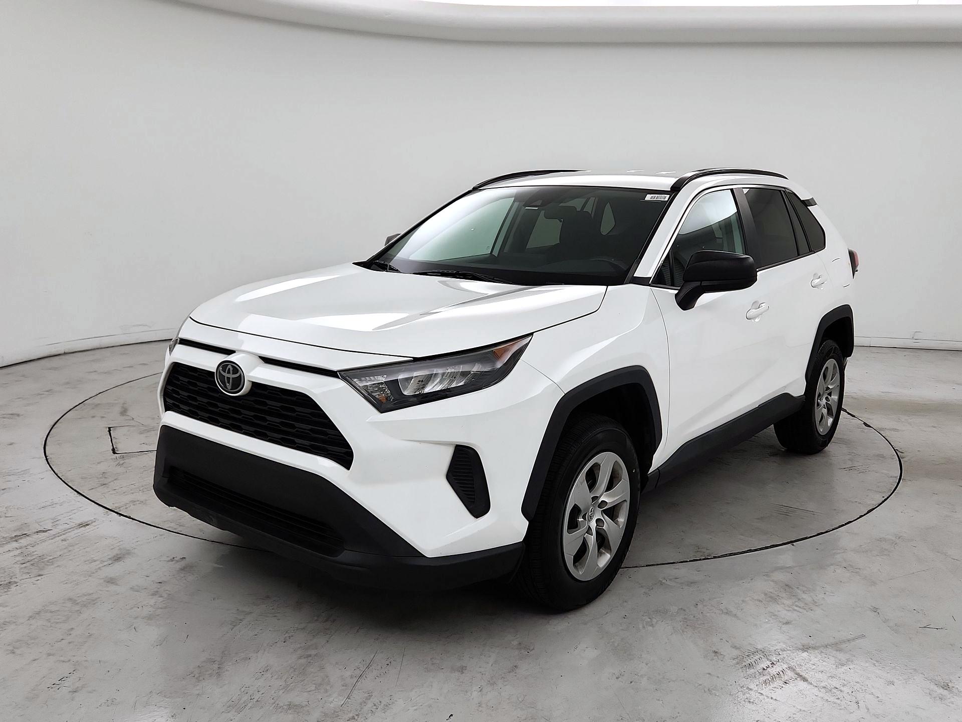 Thumbnail: 2019 Toyota RAV4 - 3