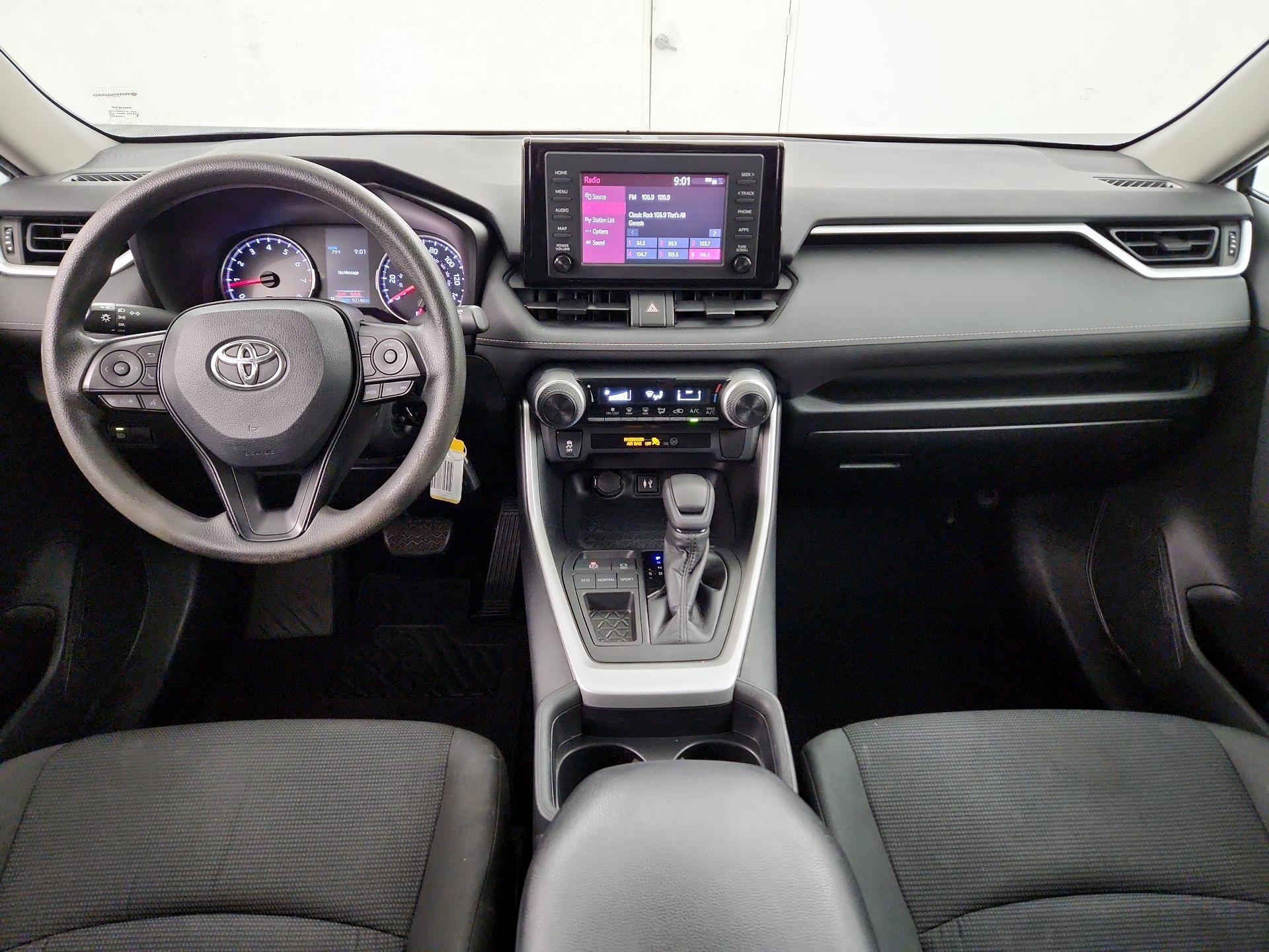 Thumbnail: 2019 Toyota RAV4 - 8