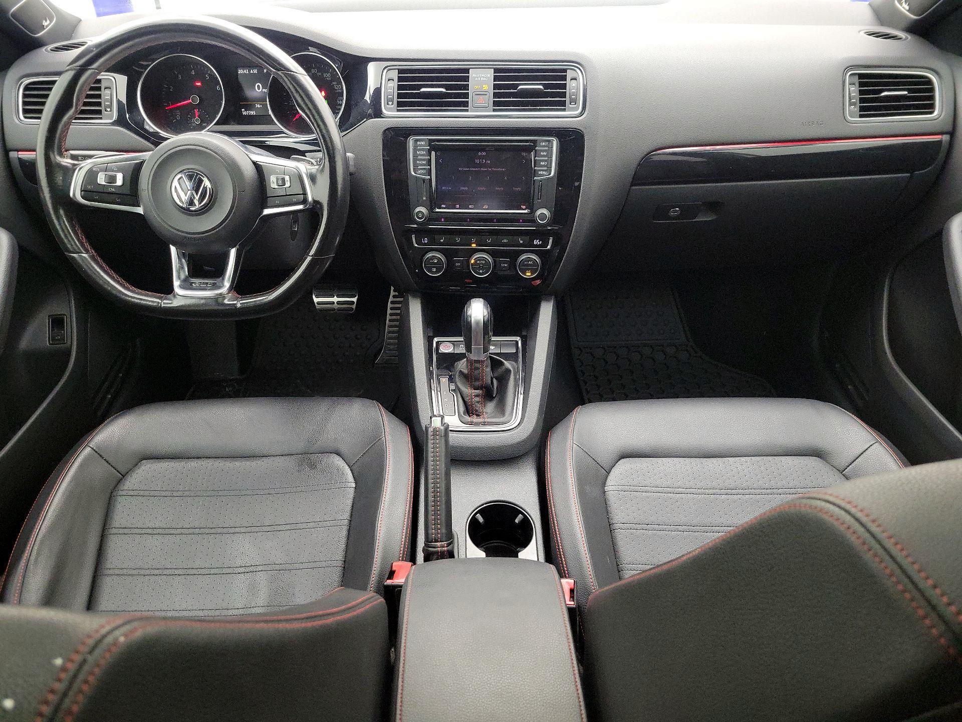 Thumbnail: 2016 Volkswagen Jetta - 9