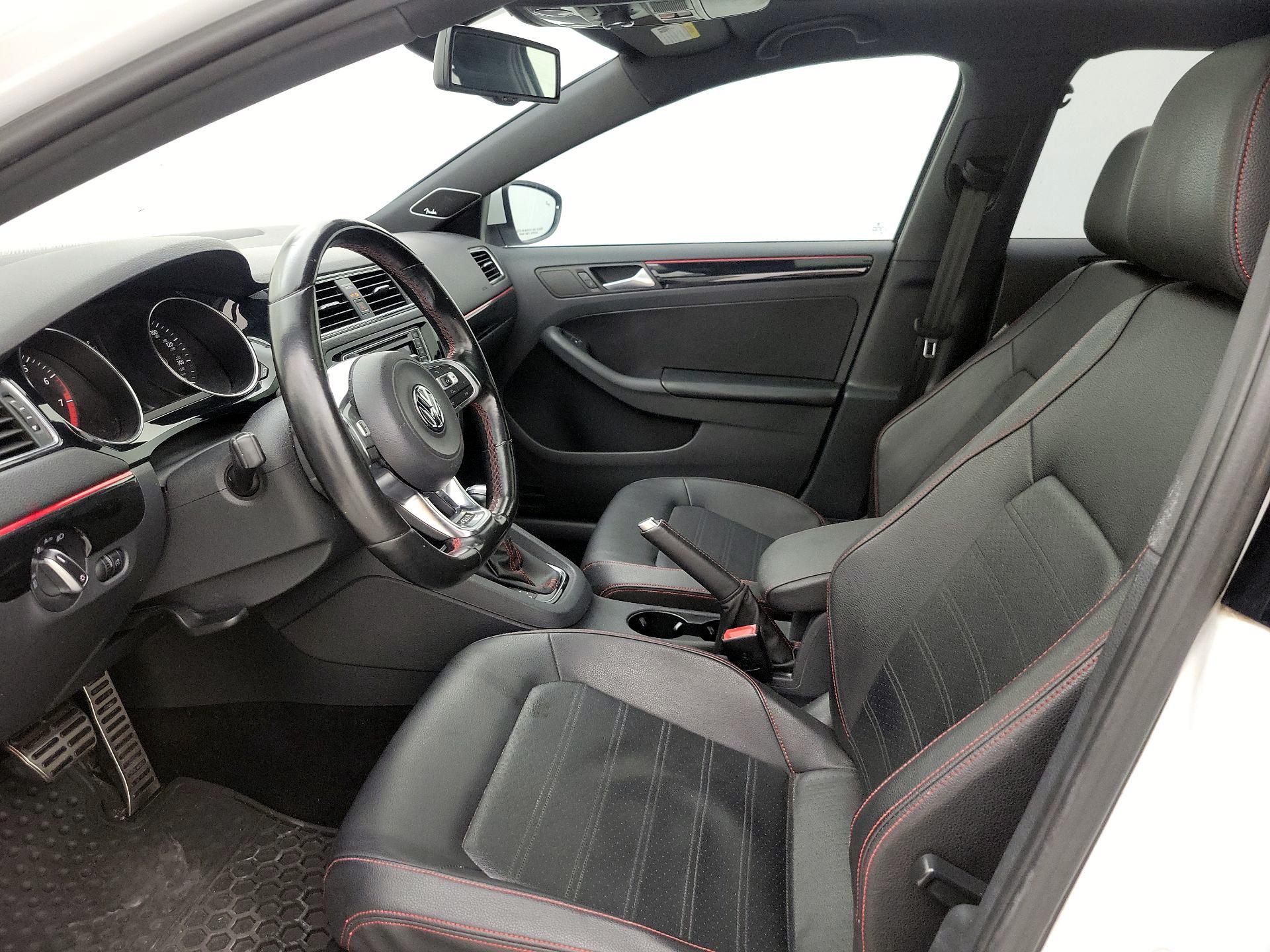 Thumbnail: 2016 Volkswagen Jetta - 11