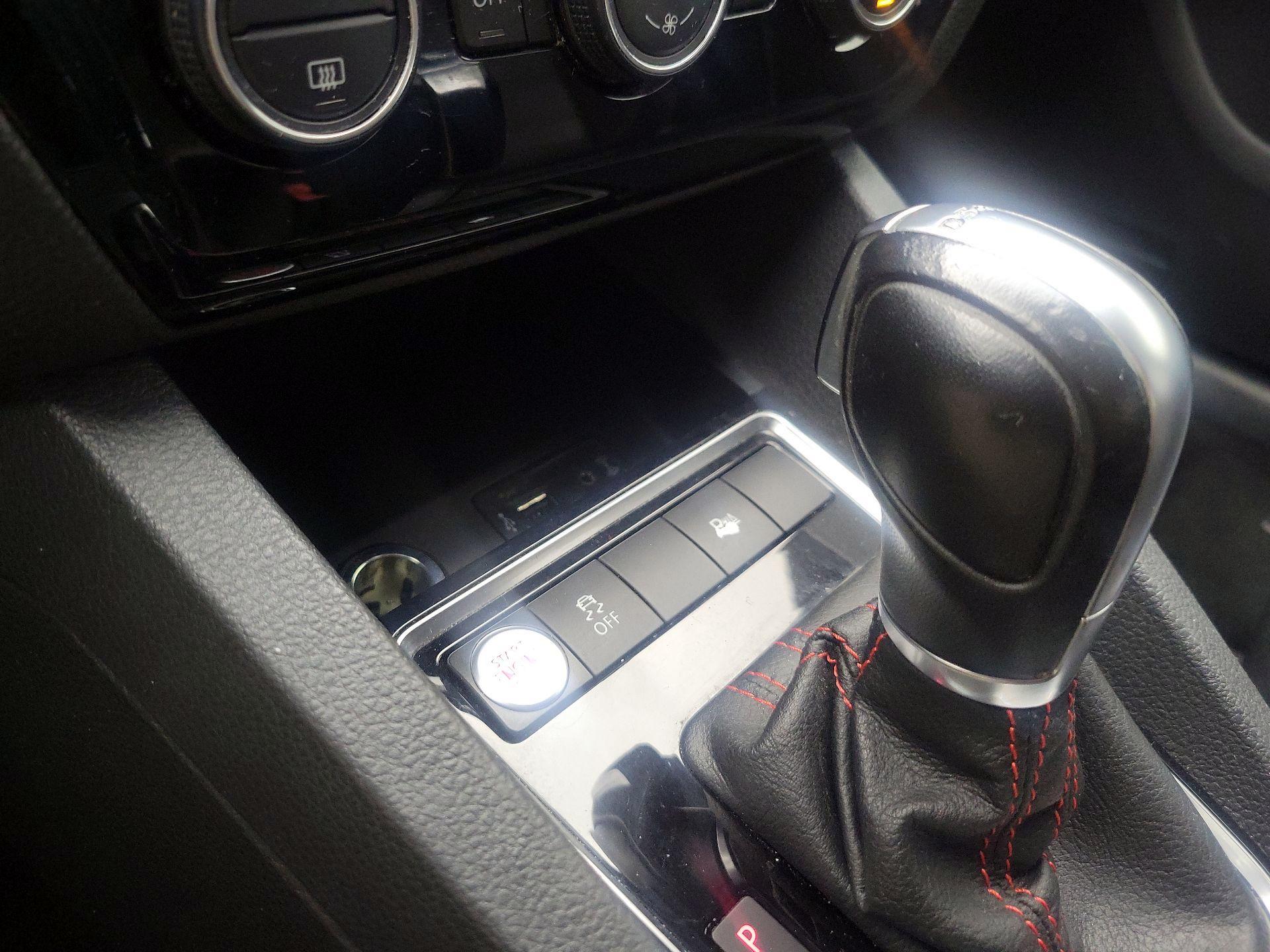 Thumbnail: 2016 Volkswagen Jetta - 19