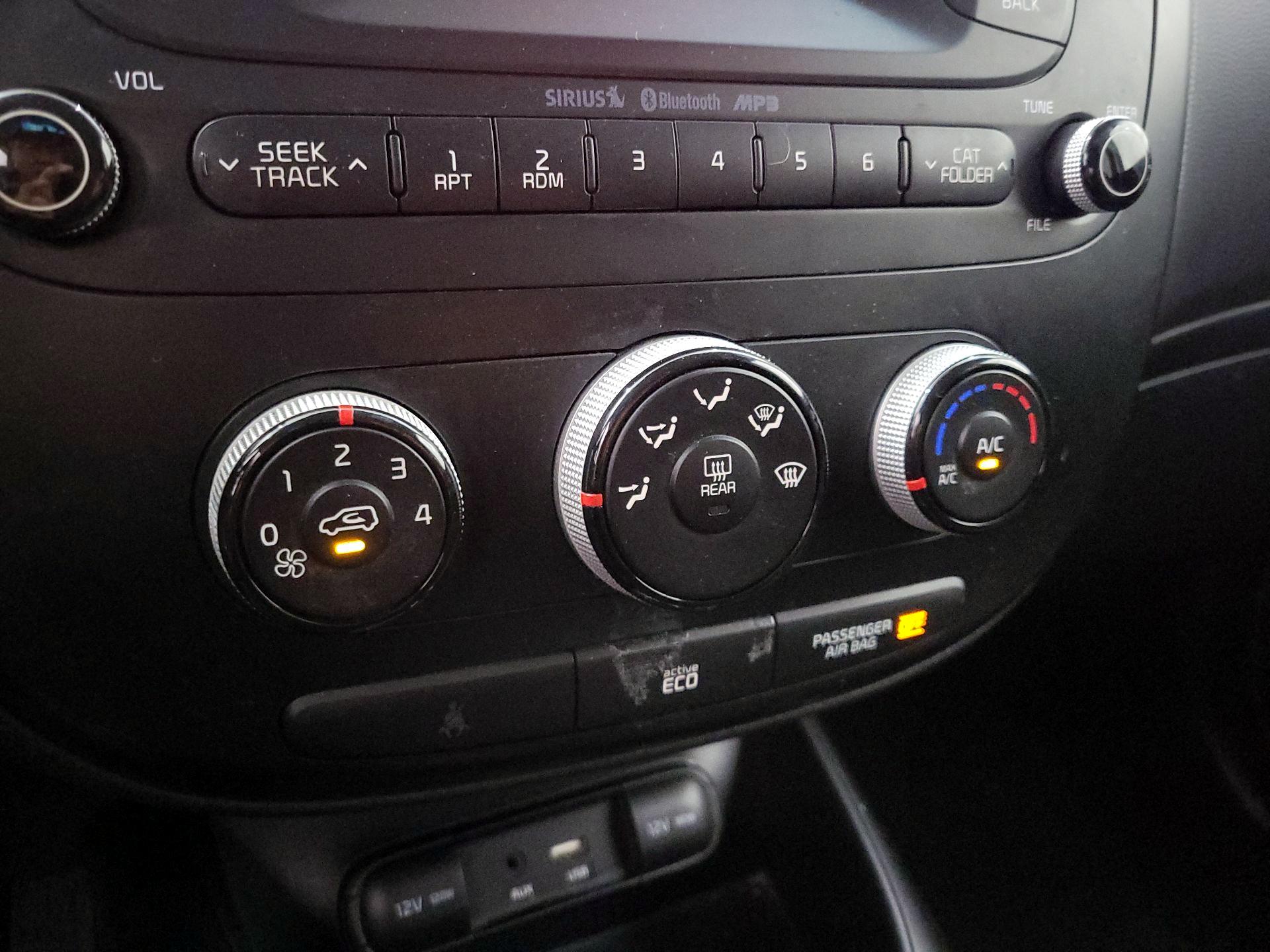 Thumbnail: 2016 Kia Soul - 15