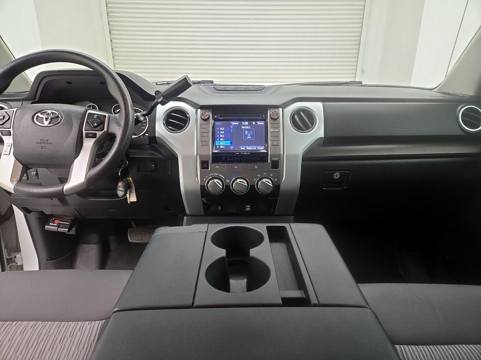 2014 Toyota Tundra SR5 - Photo 10