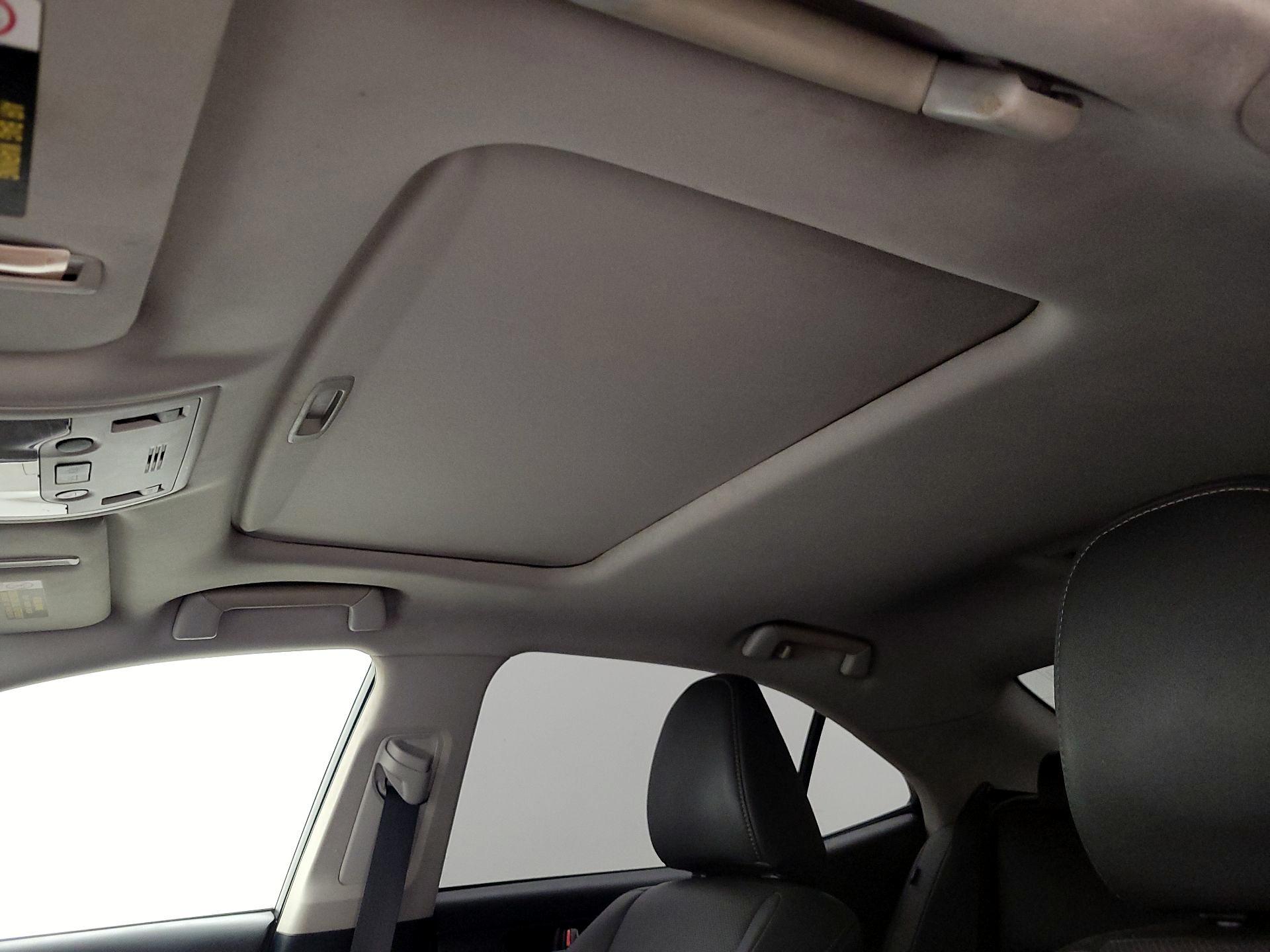 Thumbnail: 2016 Lexus IS - 17