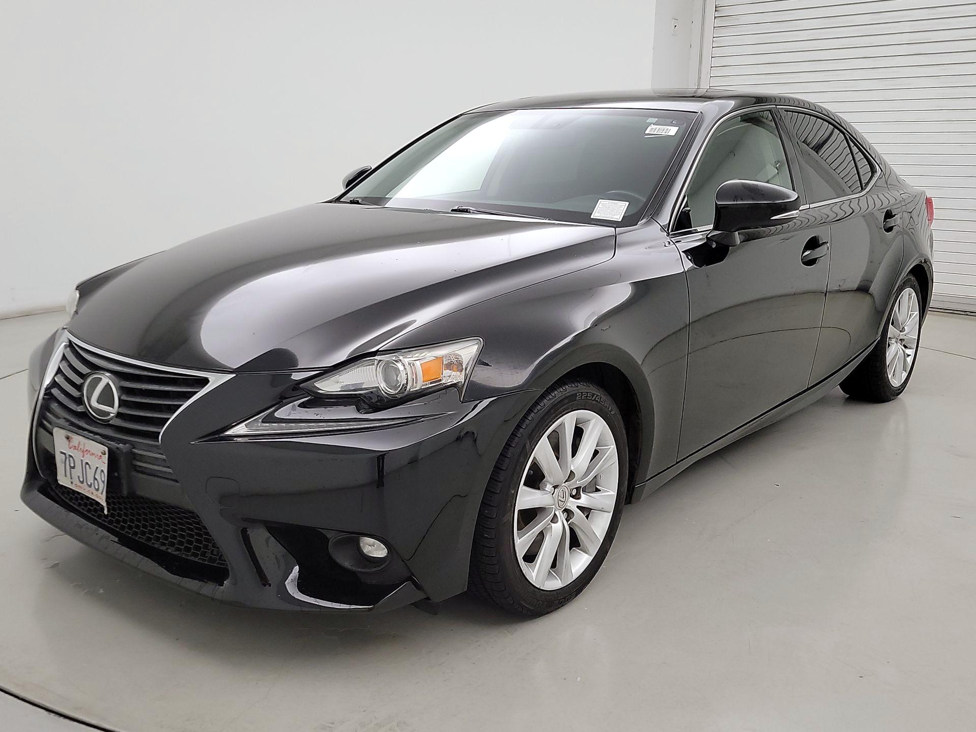 Thumbnail: 2016 Lexus IS - 3