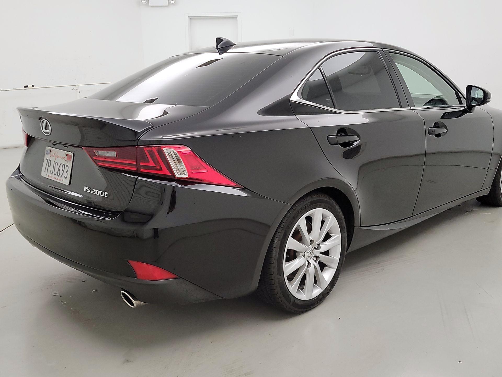Thumbnail: 2016 Lexus IS - 5