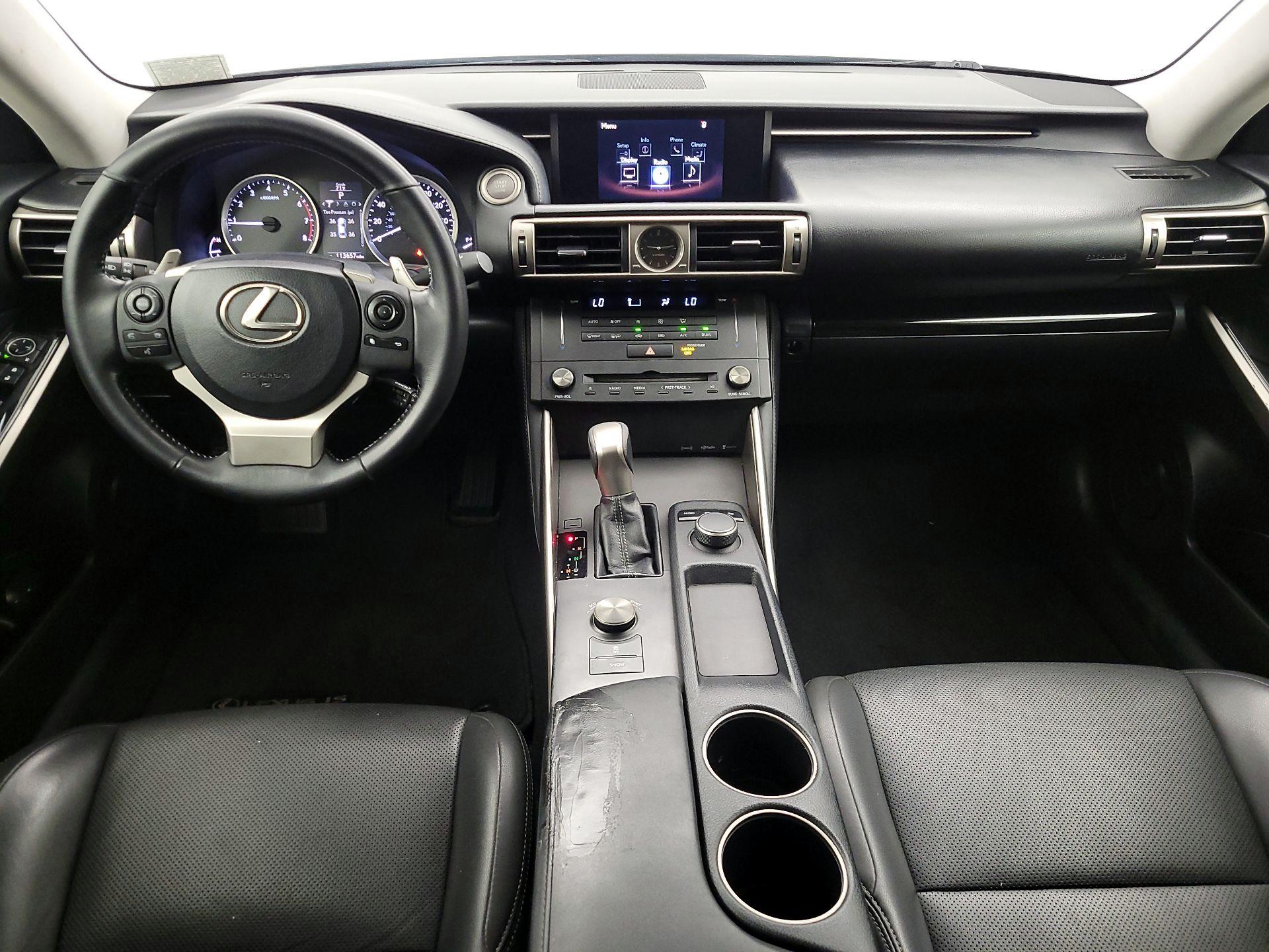 Thumbnail: 2016 Lexus IS - 8